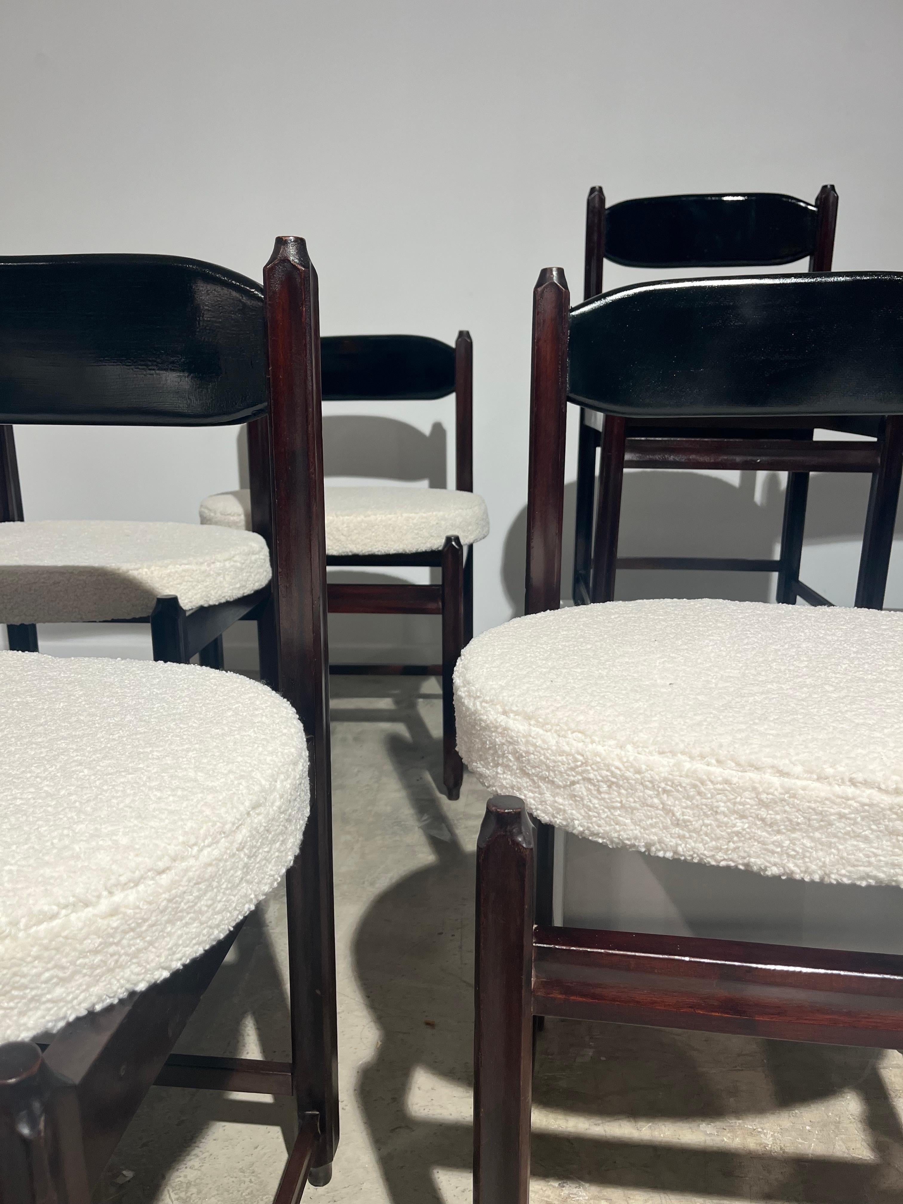 Italian Set of 6 dark wood and white soft fabric dining chairs For Sale