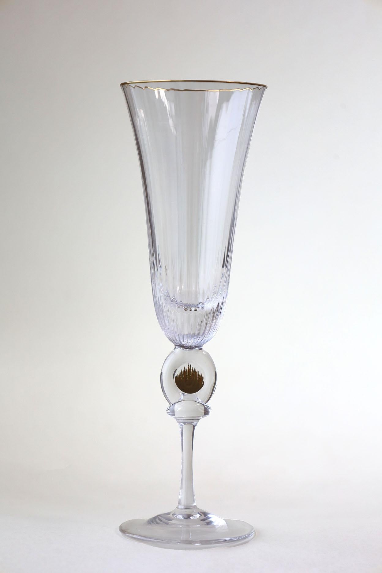 Mouvement esthétique Ensemble de 6 flûtes à champagne DAUM Crystal en vente