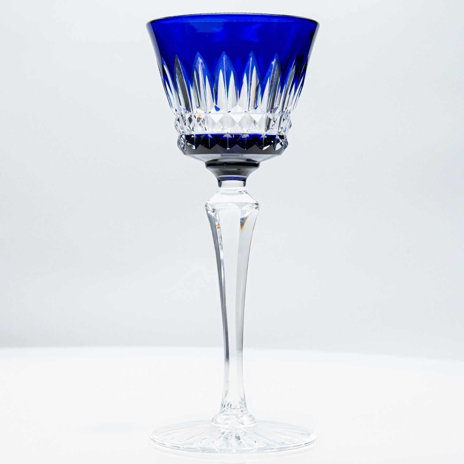 Juego de 6 copas y decantador de cristal de Baccarat superpuesto azul oscuro, 1940, Francia Cristal en venta