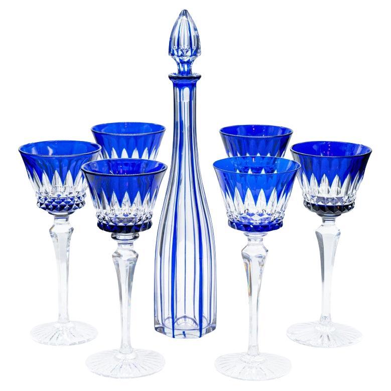 Set of 6 Deep Blue Overlay Baccarat Crystal glasses and Decanter, 1940, France