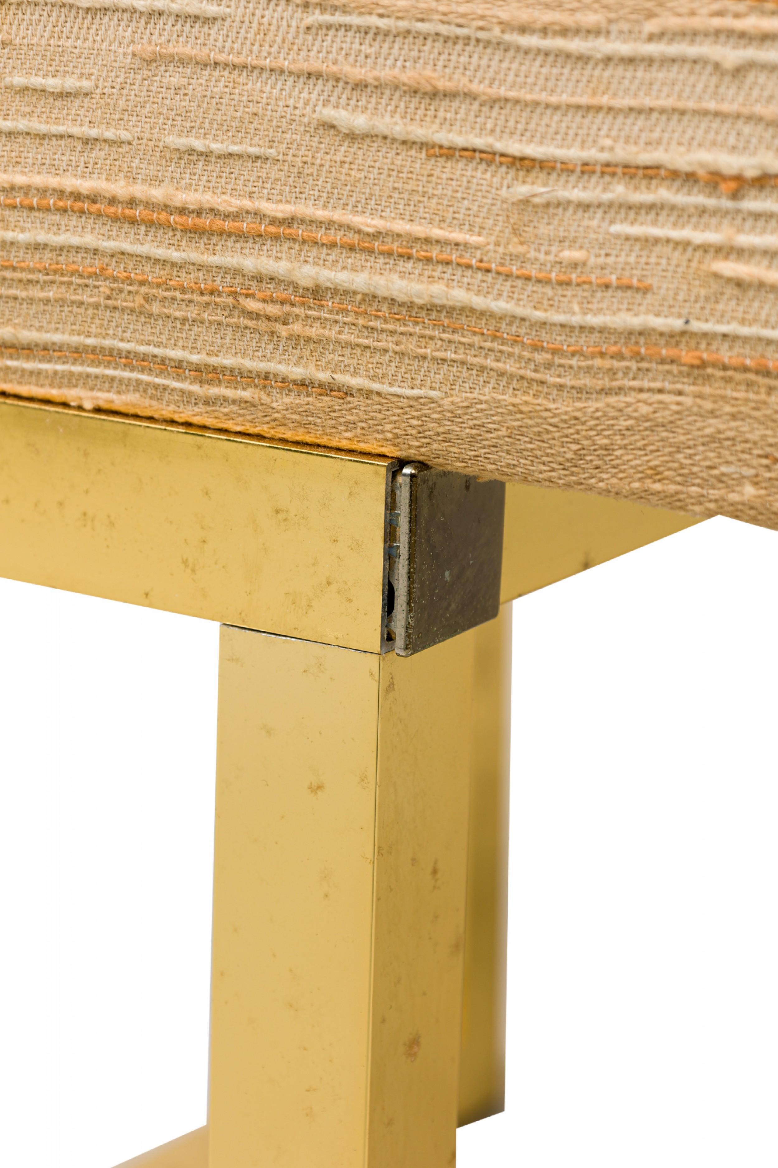 Ensemble de 6 chaises de salle à manger américaines Dia, tapissées de rayures texturées en vente 1