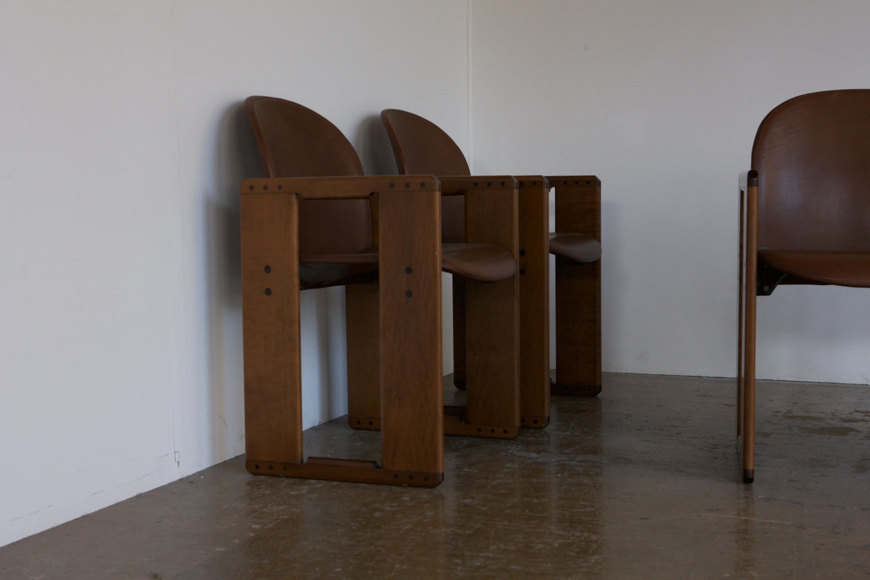 Late 20th Century Set of 6 Dialogo Dining chairs by Tobia and Afra Scarpa