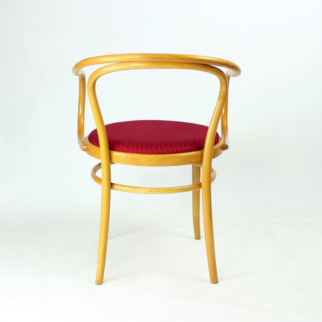 6er-Set Esstisch Bugholz  Sessel  type 30 von Thonet für Ton, 1960er-Jahre (Mitte des 20. Jahrhunderts) im Angebot