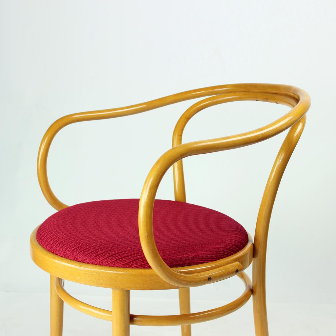 6er-Set Esstisch Bugholz  Sessel  type 30 von Thonet für Ton, 1960er-Jahre im Angebot 2