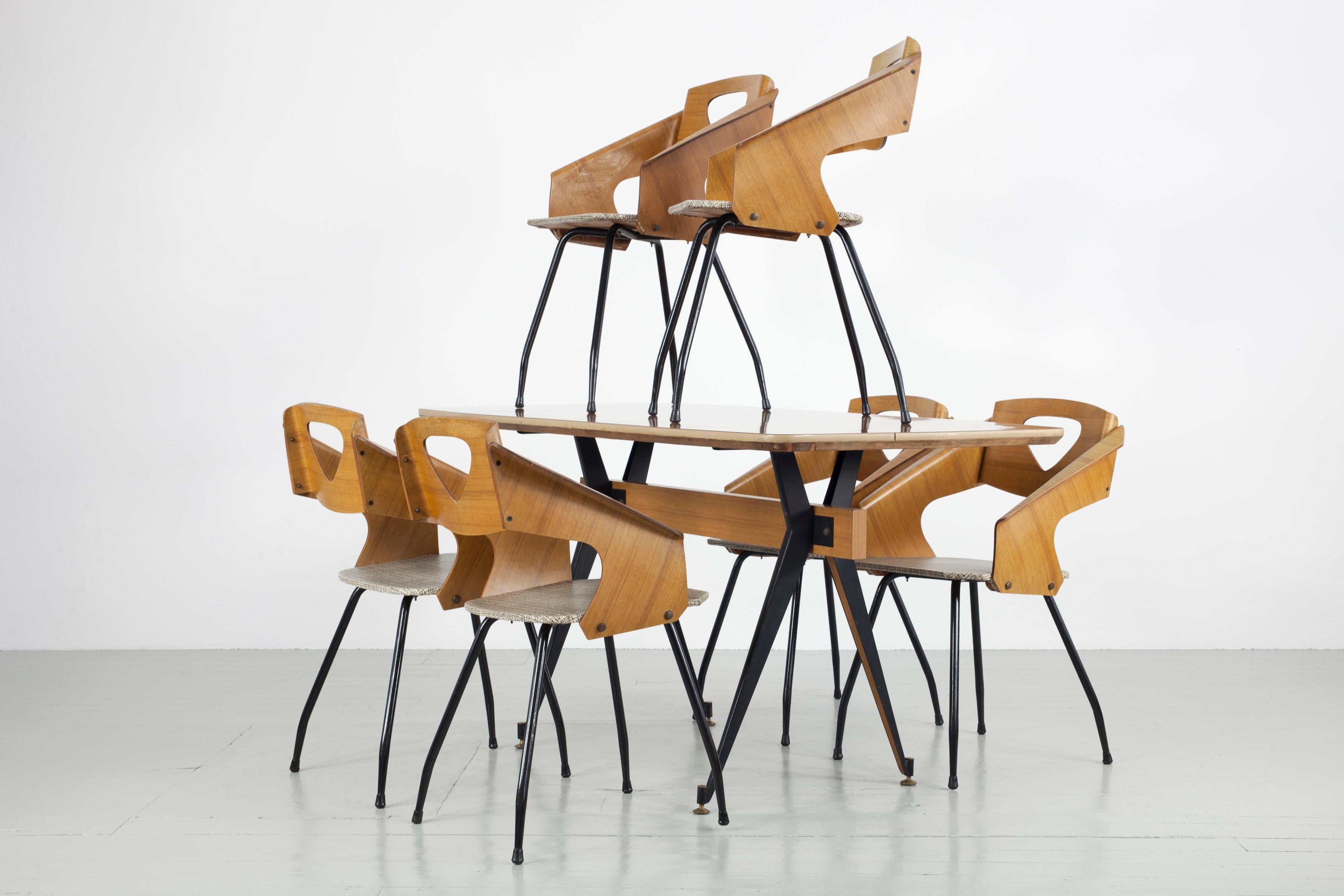 Conjunto de 6 sillas y mesa de comedor de Carlo Ratti, años 50 en venta 2