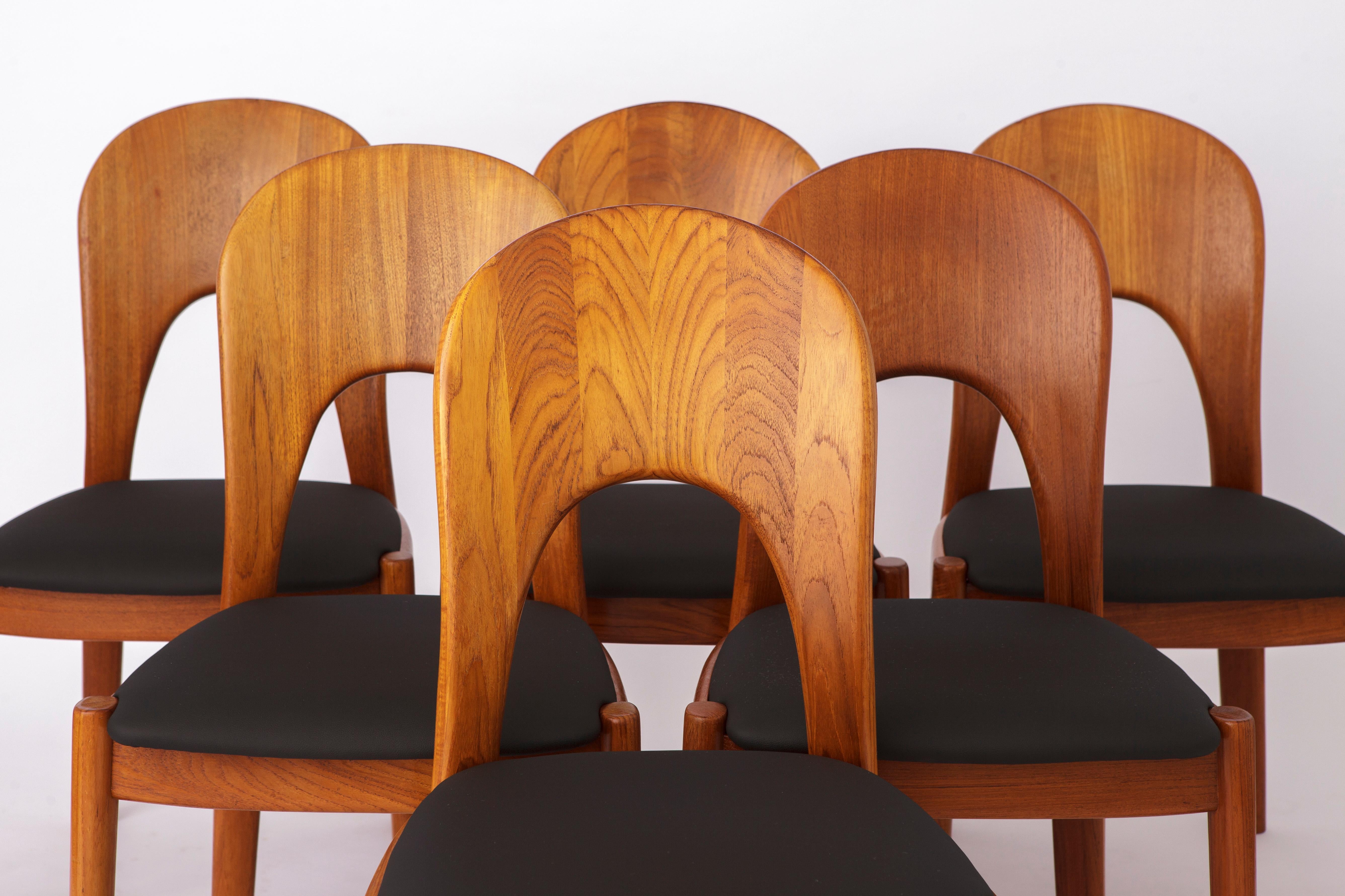 Satz von 6 Esszimmerstühlen des dänischen Designers Niels Koefoed (1970er Jahre). 

Ein atemberaubendes Set von sechs Esszimmerstühlen, entworfen von dem berühmten Niels Koefoed in den 1970er Jahren. Diese Stühle sind ein tadelloses Beispiel für
