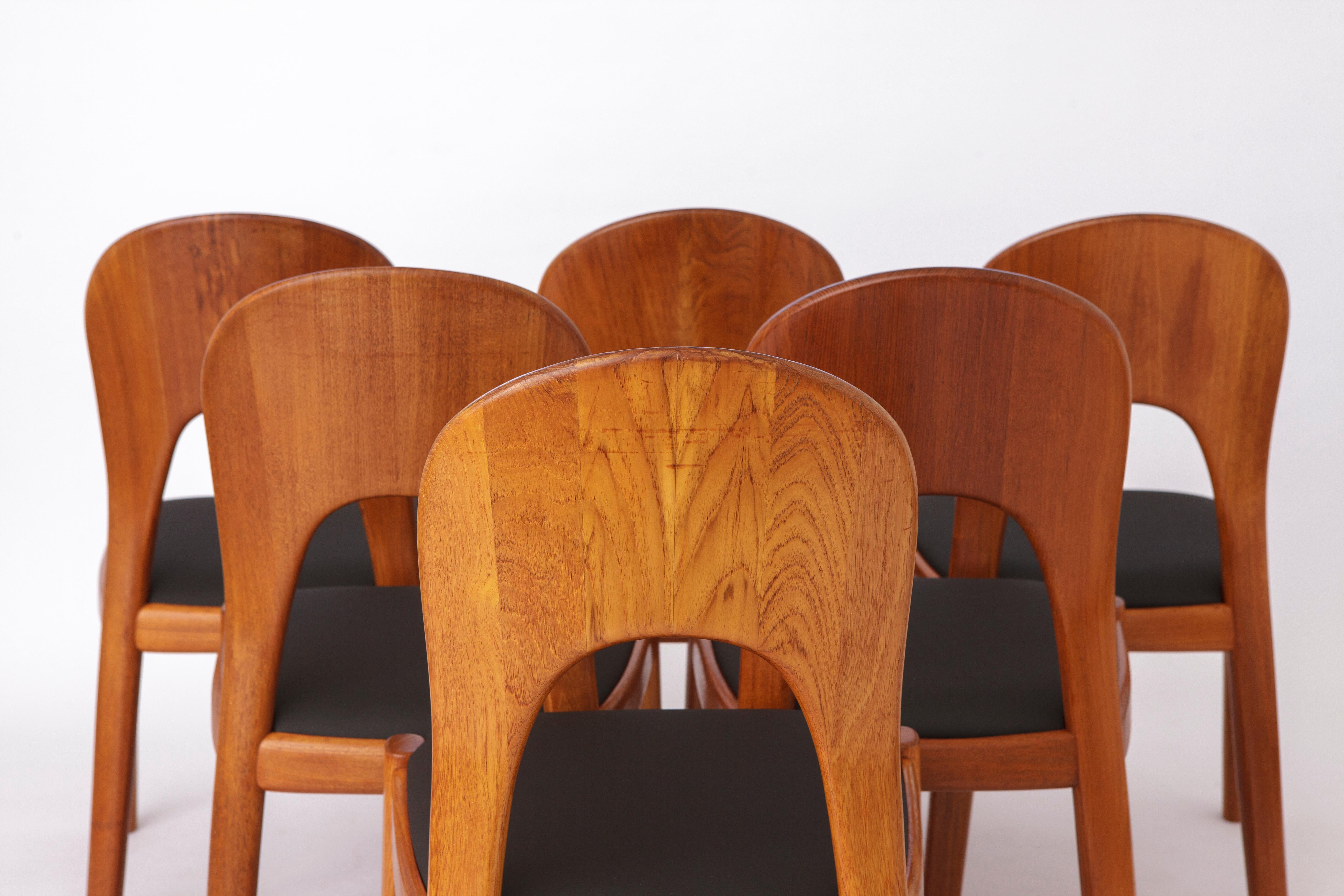 Satz von 6 Esszimmerstühlen des dänischen Designers Niels Koefoed (1970er Jahre) - Teakholzgestelle (Dänisch) im Angebot