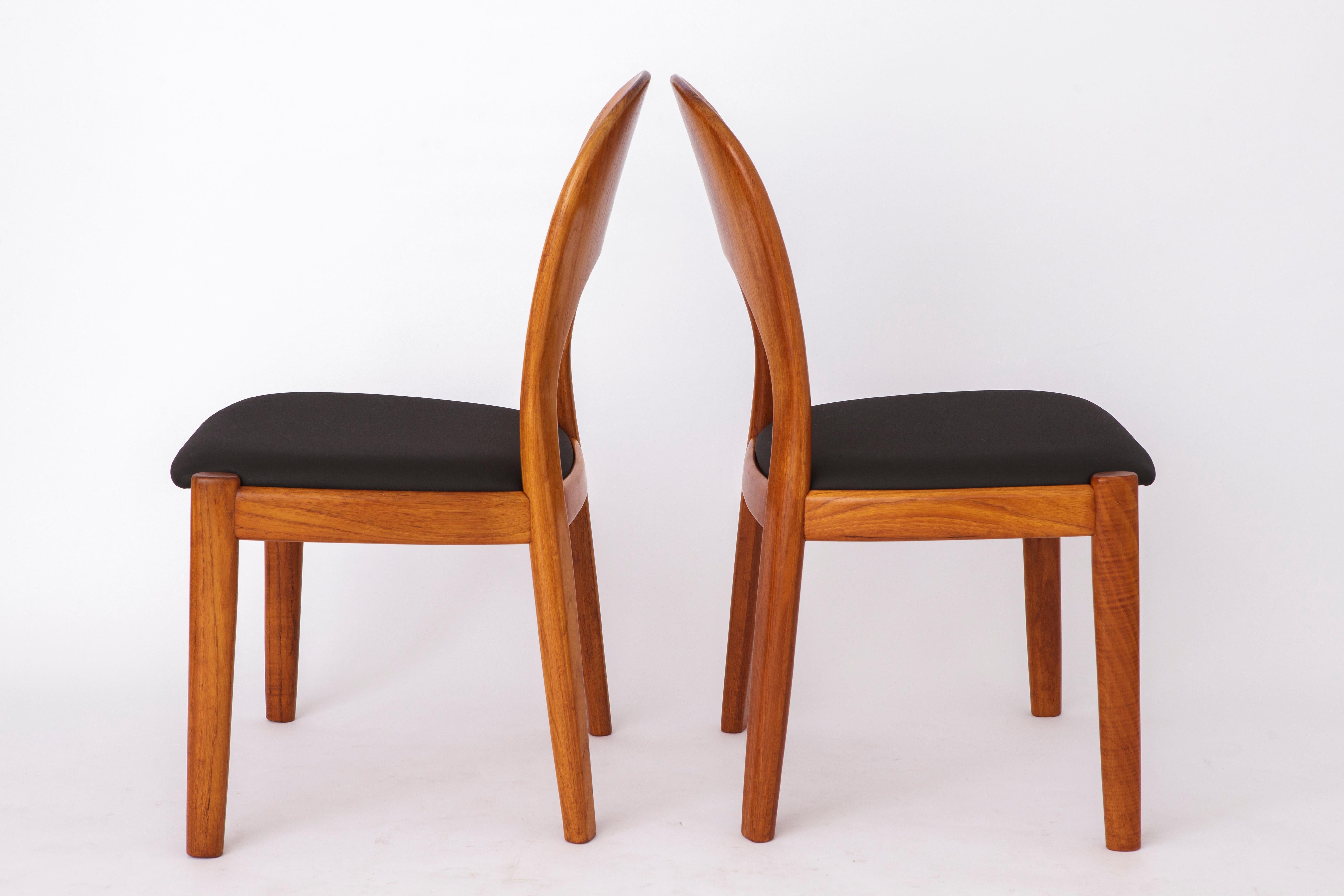Satz von 6 Esszimmerstühlen des dänischen Designers Niels Koefoed (1970er Jahre) - Teakholzgestelle im Zustand „Hervorragend“ im Angebot in Hannover, DE