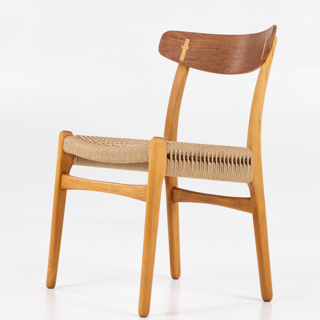 Scandinavian Modern Set of 6 dining chairs by Hans J. Wegner