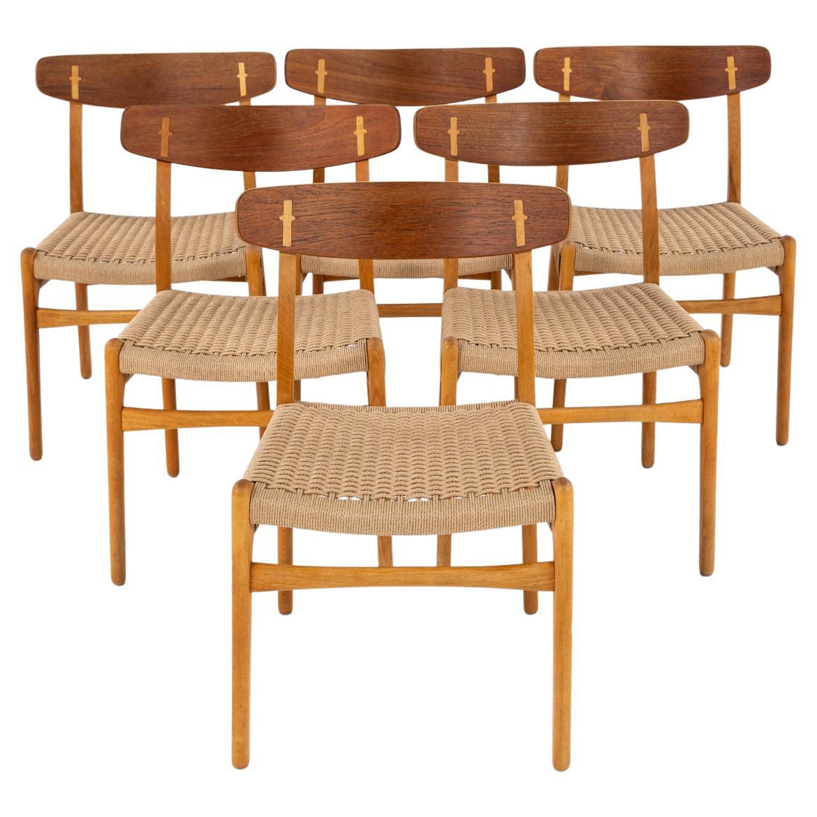 Set of 6 dining chairs by Hans J. Wegner