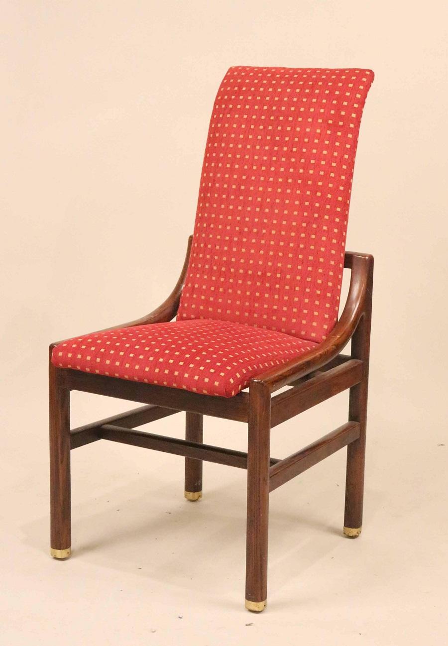 6er set esstischstühle von Henredon. Die skulpturalen Stühle sind aus Holz mit Messingfußkappen und schwebenden Sitzrahmen. Die Stühle sind gut verarbeitet und stabil. Markenzeichen Henredon.