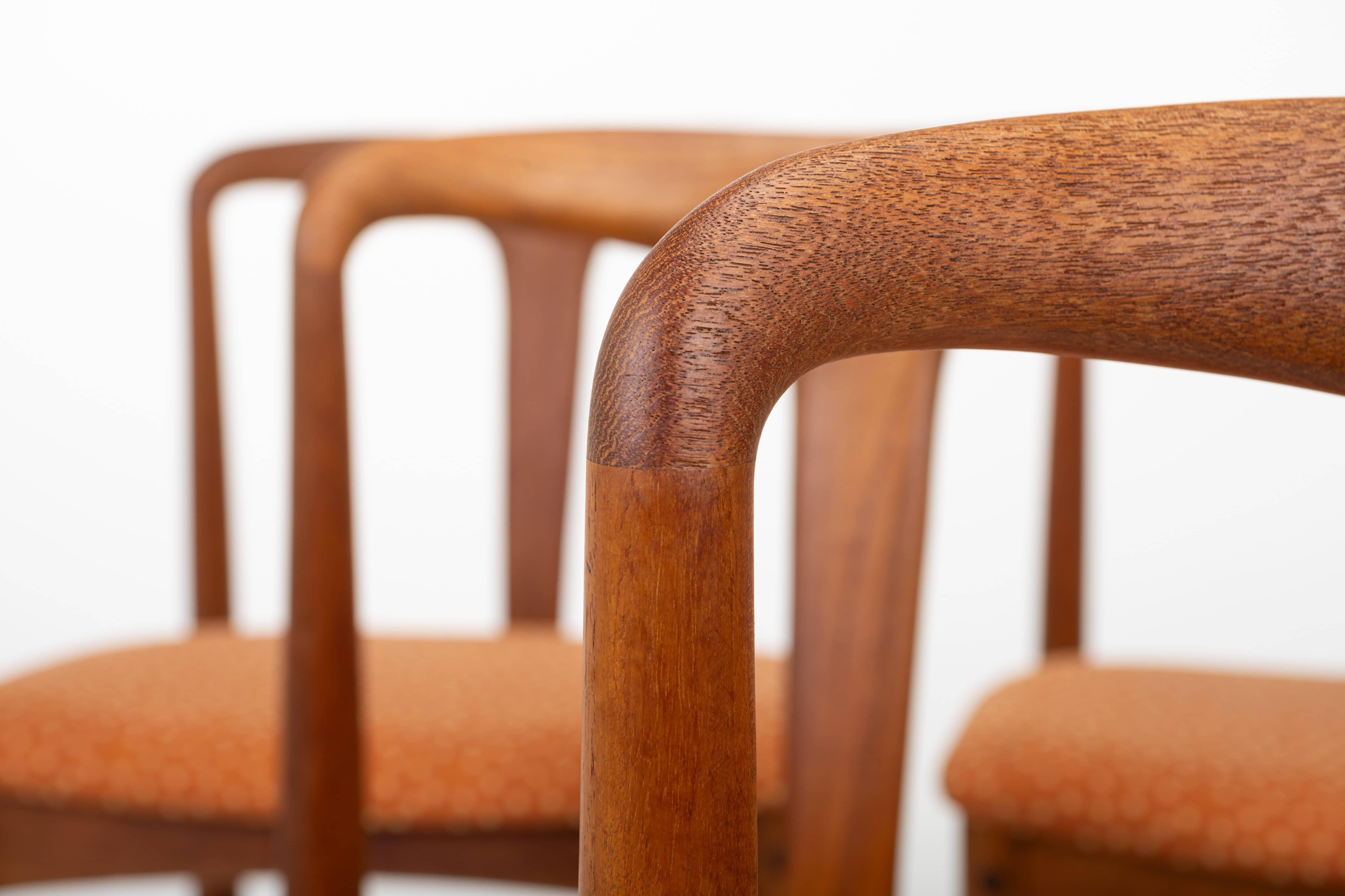 20th Century Set of 6 dining chairs by Johannes Andersen for Uldum Møbelfabrik in Denmark 196 For Sale