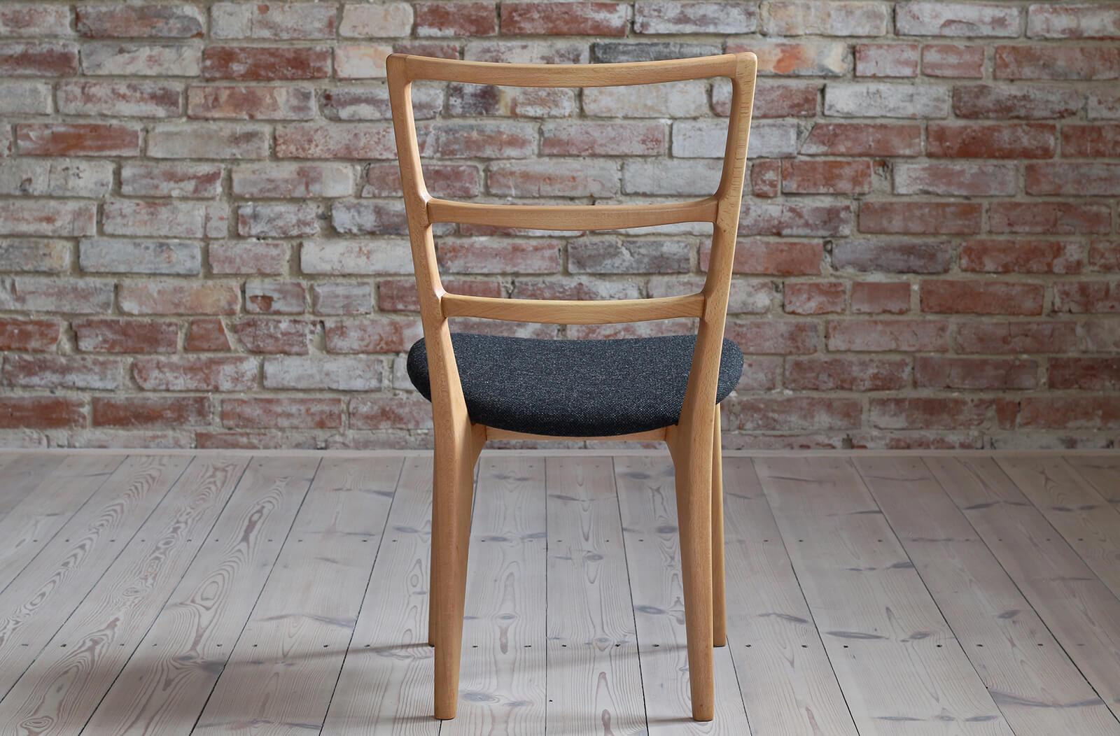 Set of 6 Dining Chairs by Marian Grabiński, Midcentury, Reupholstered in Kvadrat In Good Condition In Wrocław, Poland