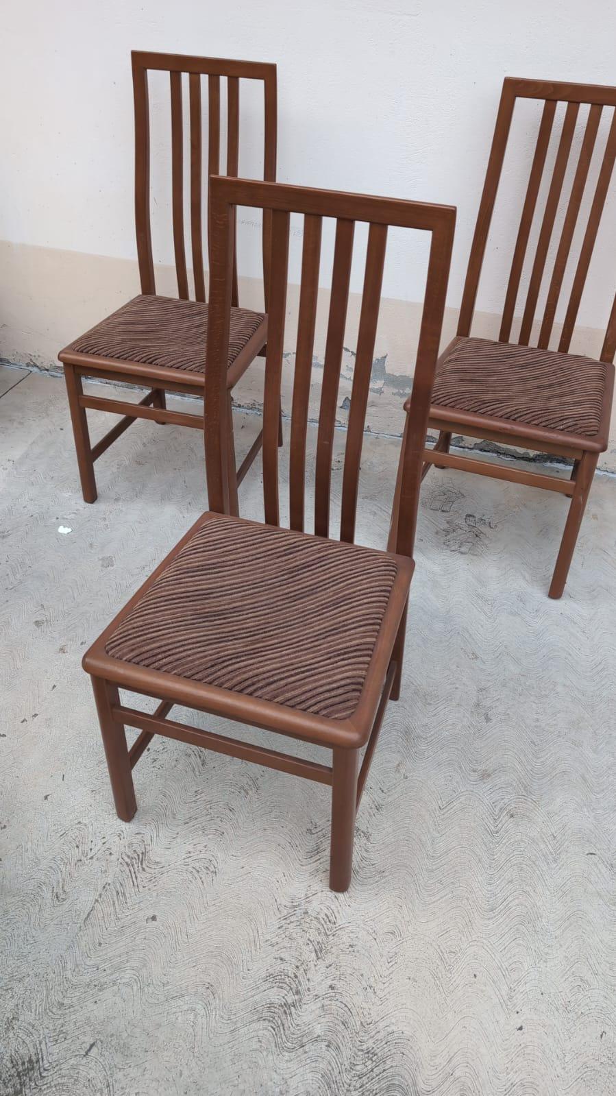Introducing a unique set of 6 Dining Chairs, designed by legendary Italian architect and designer Mario Marenco, and produced by renowned Italian furniture firm Mobilgirgi in the 1970s. The chairs boast both a solid wooden structure and the original
