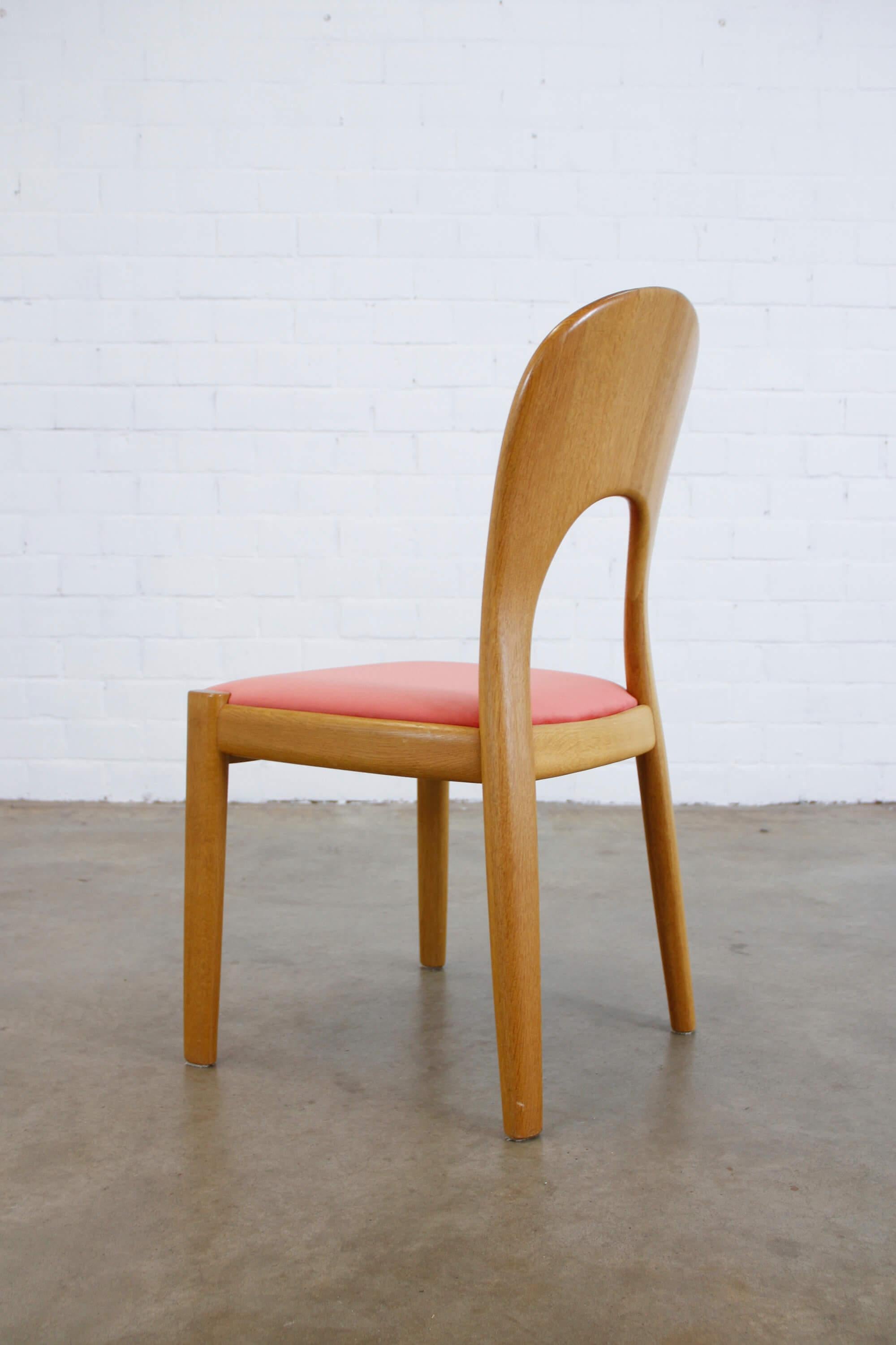 Set of 6 Dining chairs by Niels Koefoed in Oak and Pink Velvet In Good Condition In Wijnegem, Antwerpen