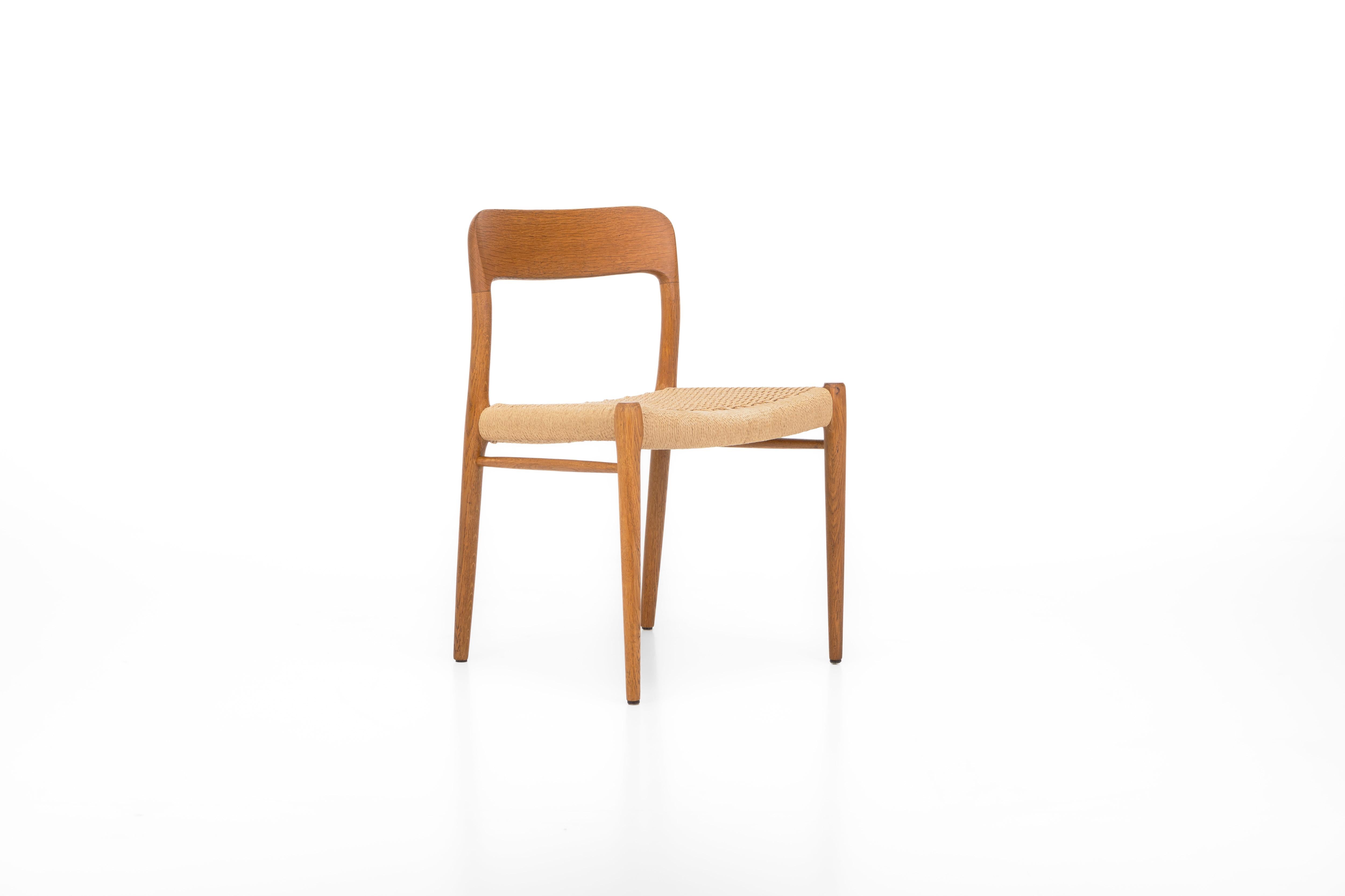 20th Century Set of 6 dining chairs by Niels O. Møller, Model 75