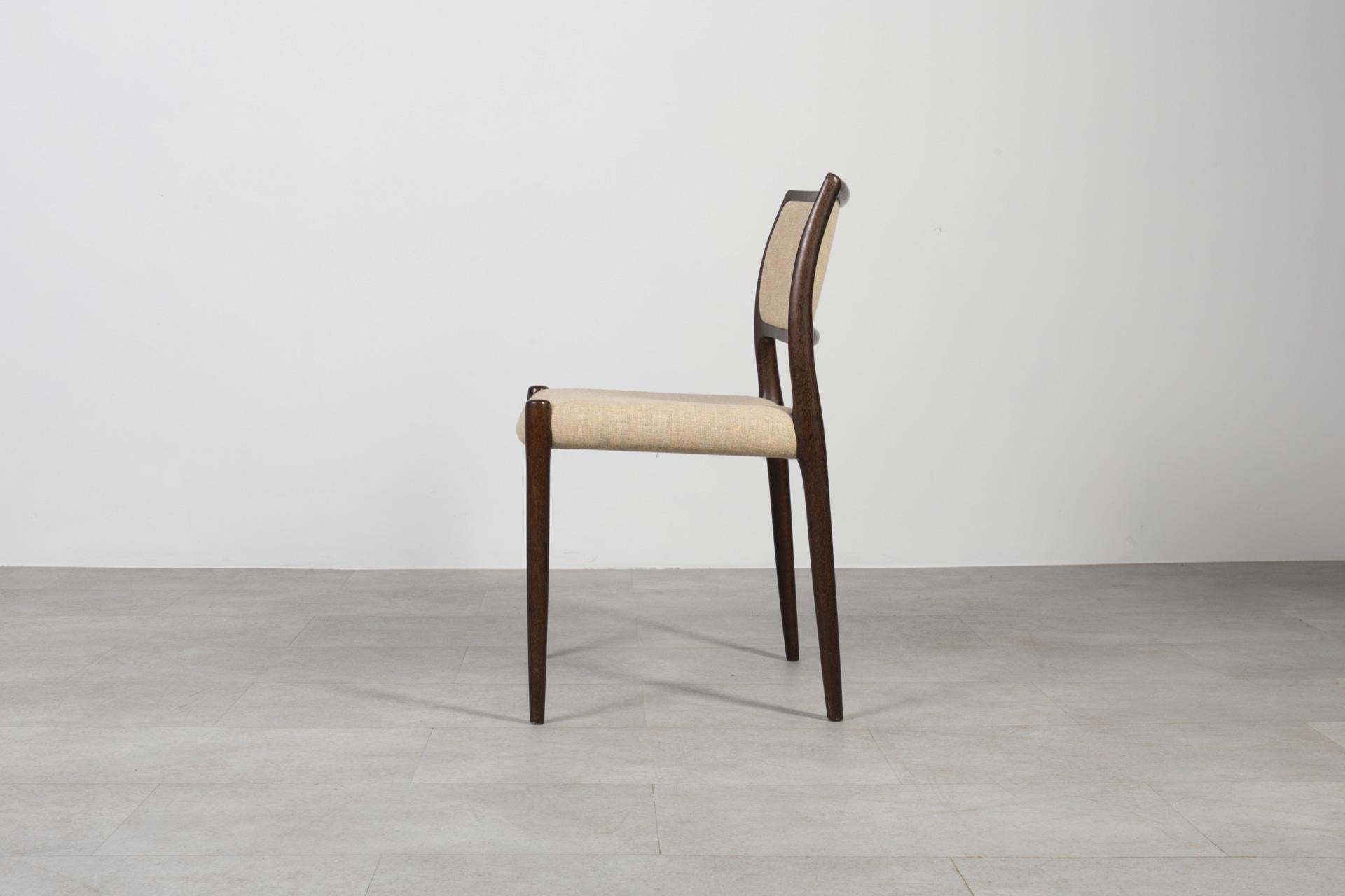 Ensemble de 6 chaises de salle à manger par Niels Otto Møller, J.L. Møllers Møbelfabrik, Danemark en vente 3