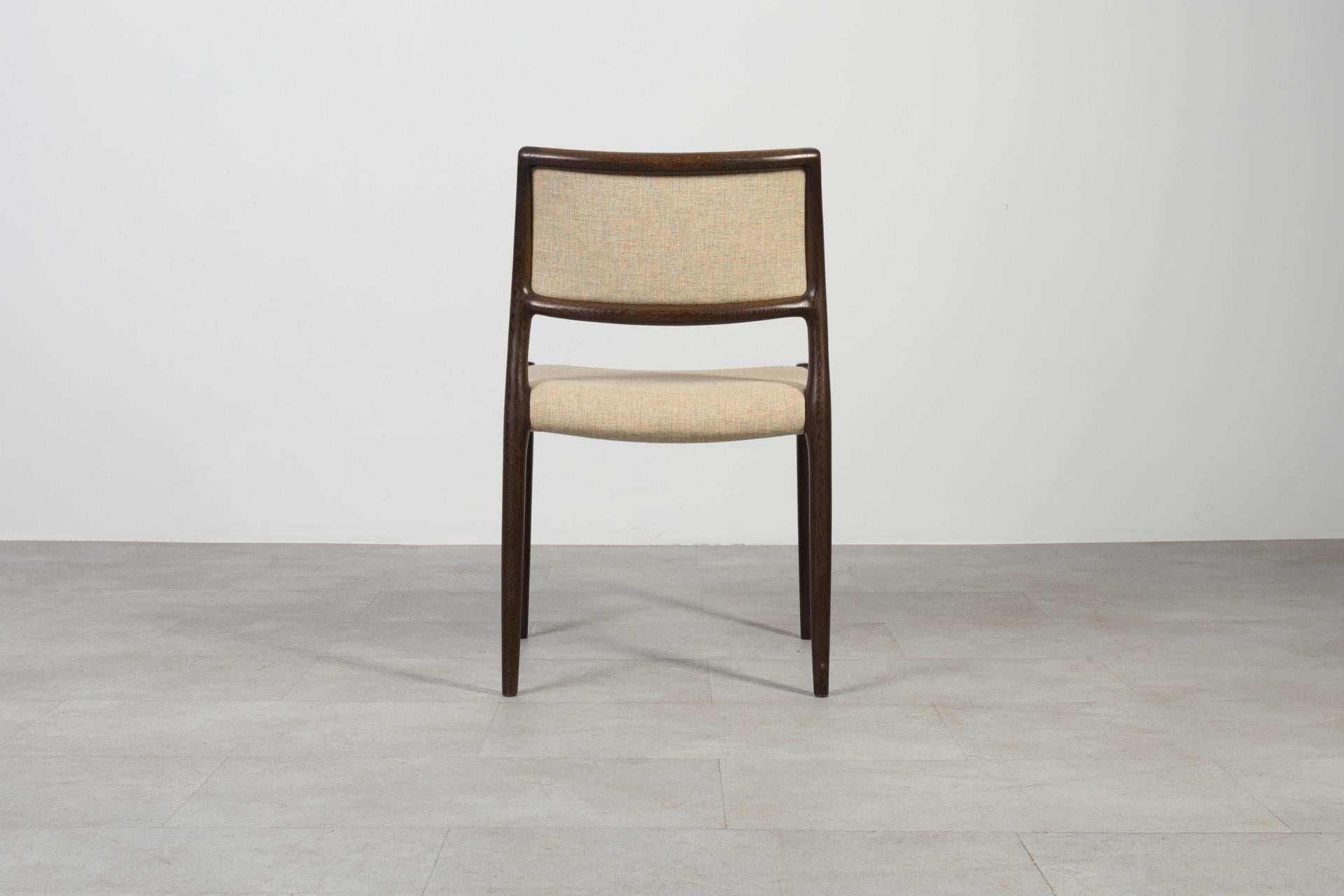 Ensemble de 6 chaises de salle à manger par Niels Otto Møller, J.L. Møllers Møbelfabrik, Danemark en vente 4