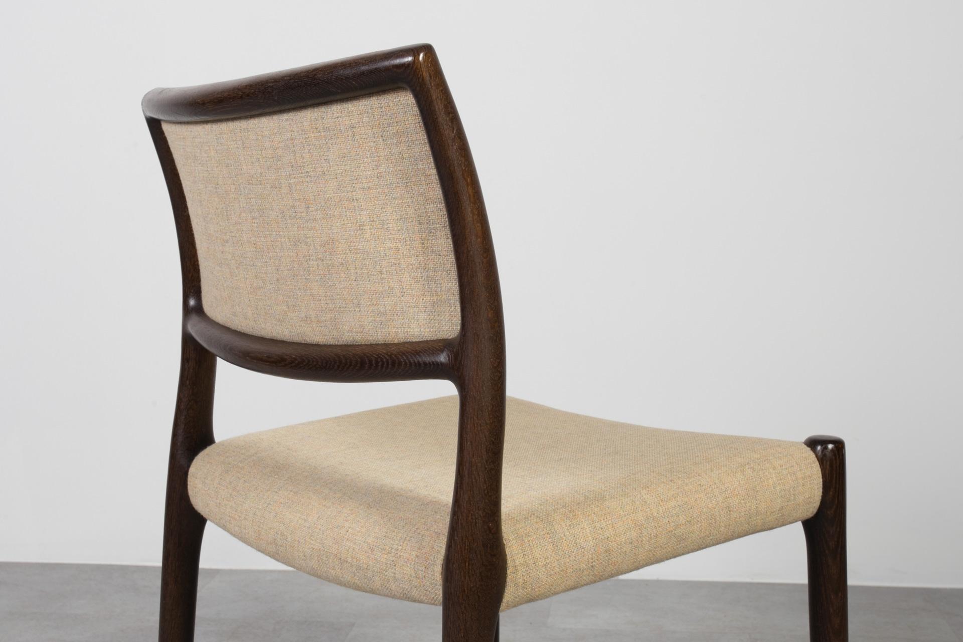 Ensemble de 6 chaises de salle à manger par Niels Otto Møller, J.L. Møllers Møbelfabrik, Danemark en vente 6