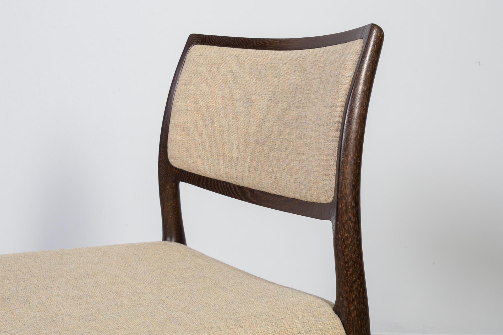 Ensemble de 6 chaises de salle à manger par Niels Otto Møller, J.L. Møllers Møbelfabrik, Danemark en vente 8