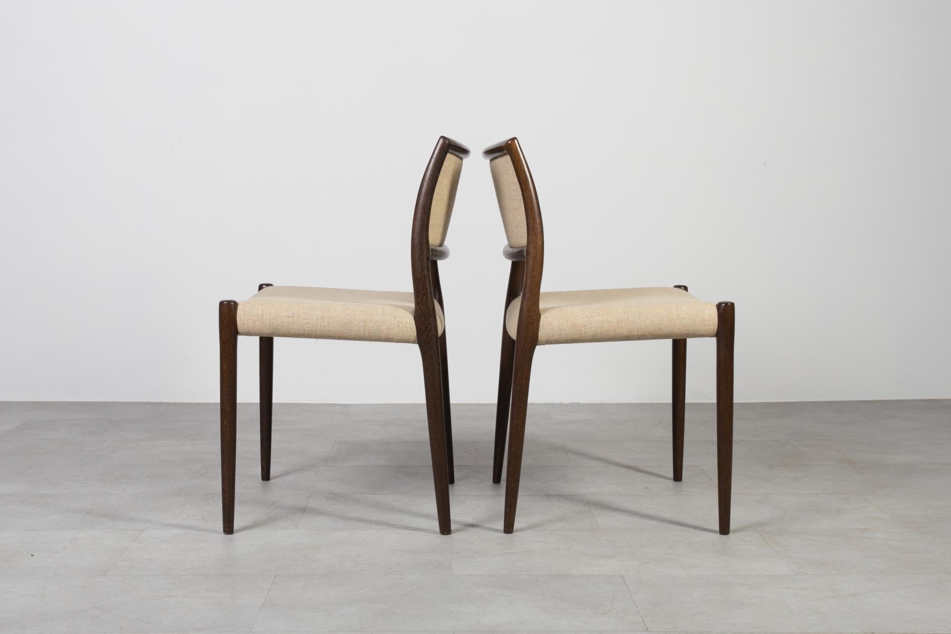 Chêne Ensemble de 6 chaises de salle à manger par Niels Otto Møller, J.L. Møllers Møbelfabrik, Danemark en vente