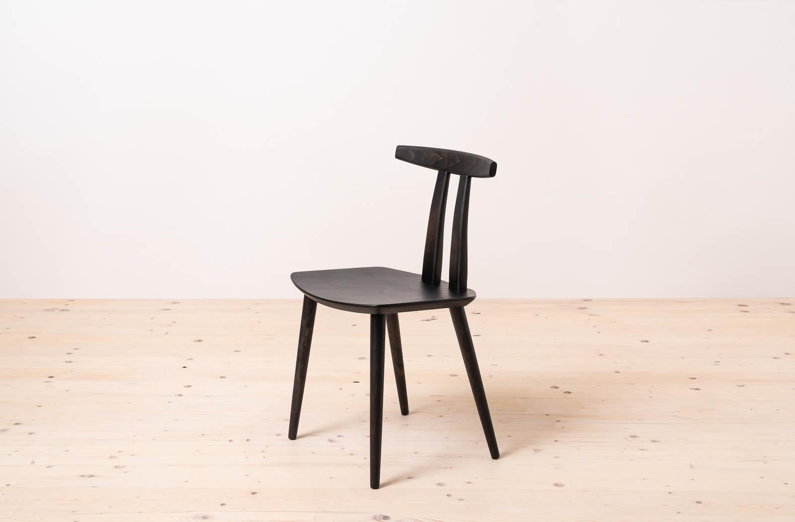 Satz von 6 Esszimmerstühlen von Poul Volther, Modell J111, Timless Dänisches Design (Bugholz)