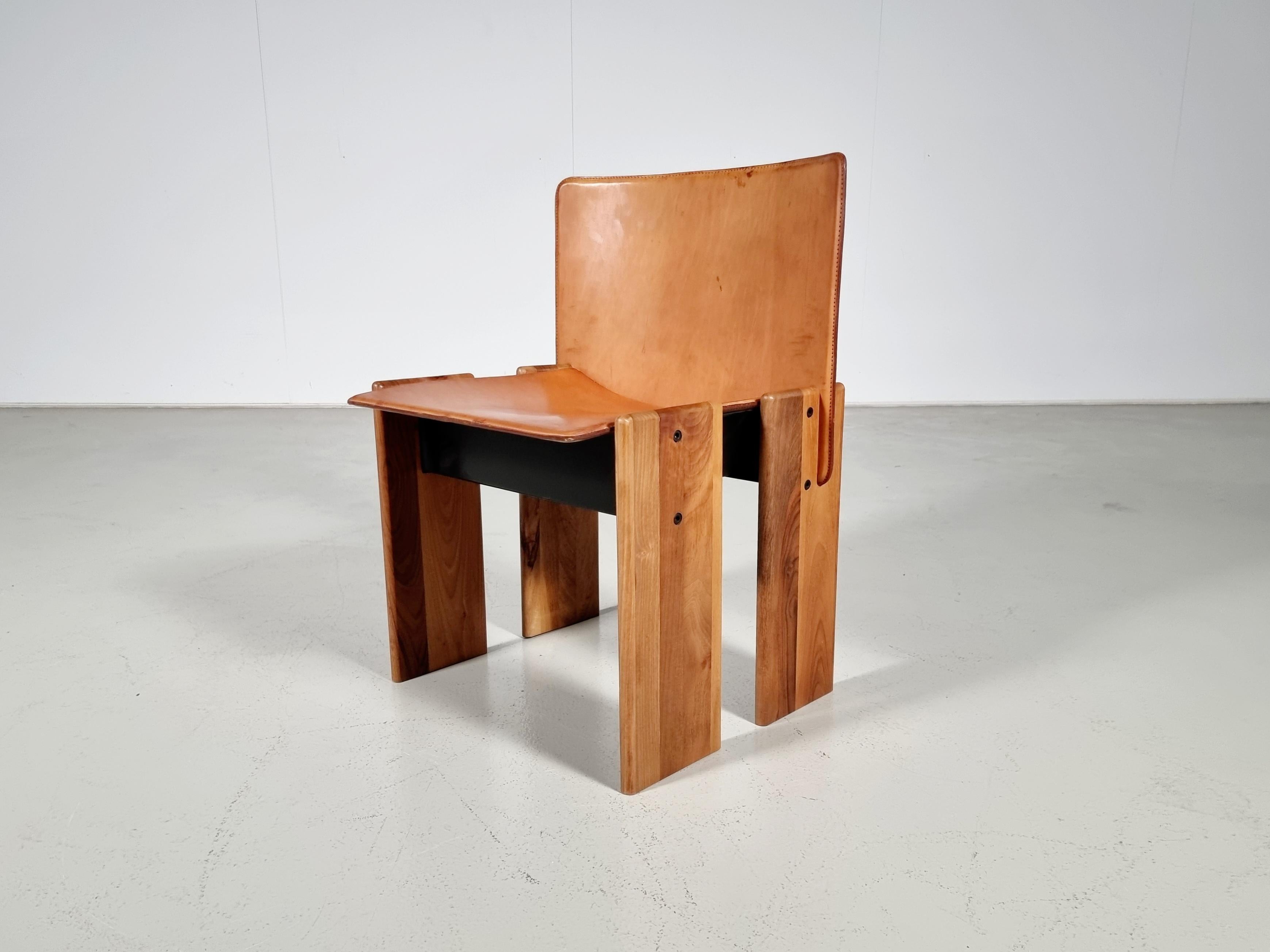 Leather Set of 6 dining chairs by Sapporo for Mobil Girgi, 1970s