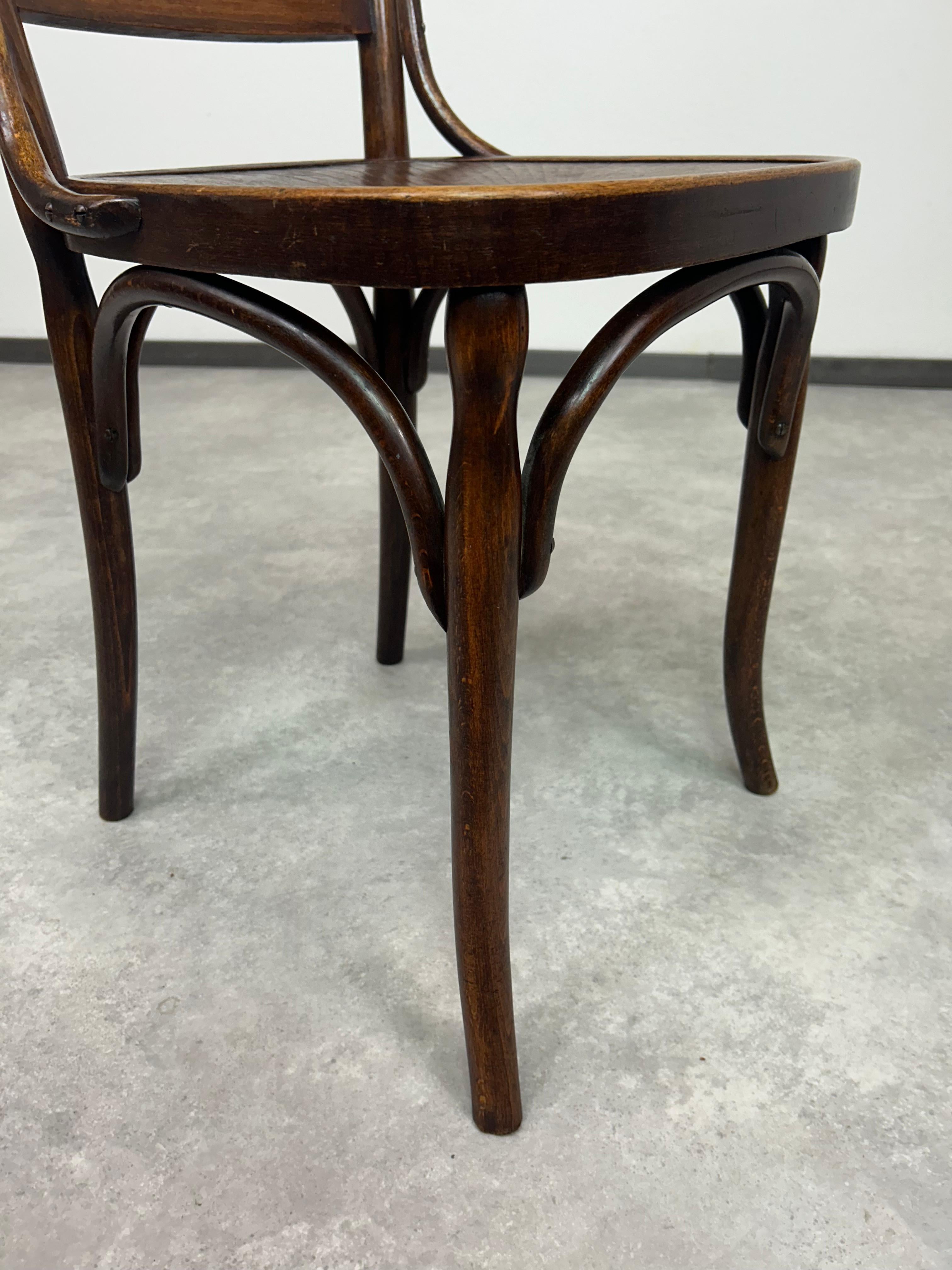 Set di 6 sedie da pranzo di Thonet-Mundus in vendita 7