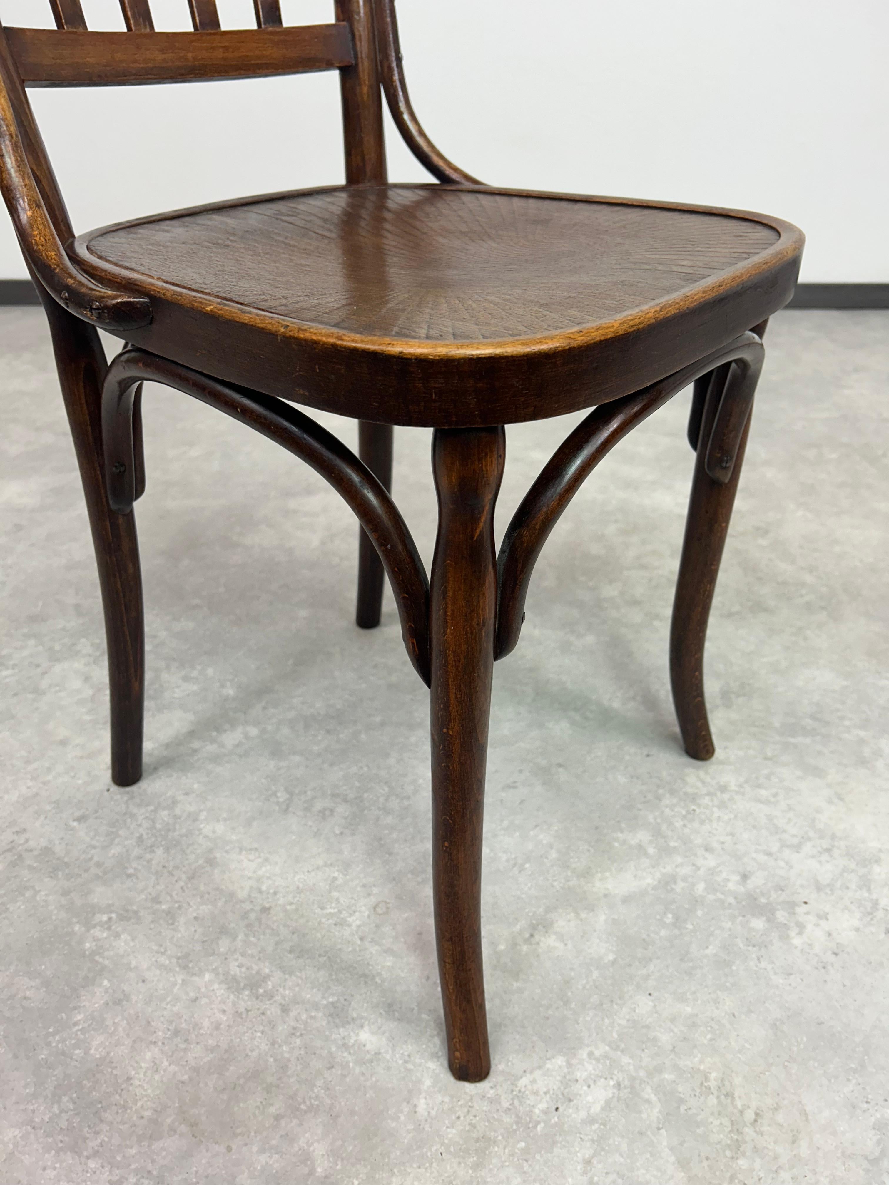 Metà XX secolo Set di 6 sedie da pranzo di Thonet-Mundus in vendita