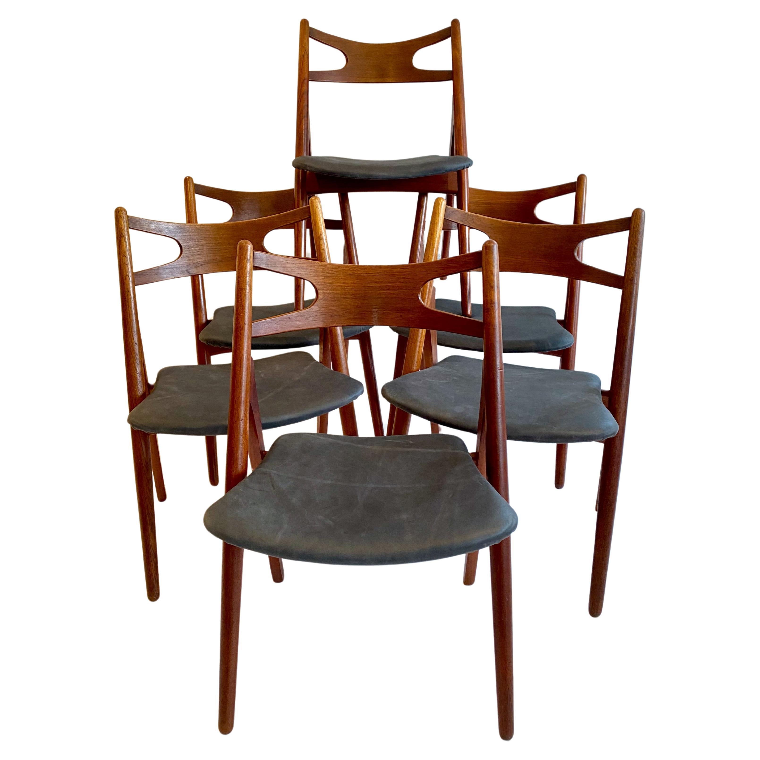 Set of 6 dining chairs, CH-29 (sawhorse chair) by Hans Wegner For Sale