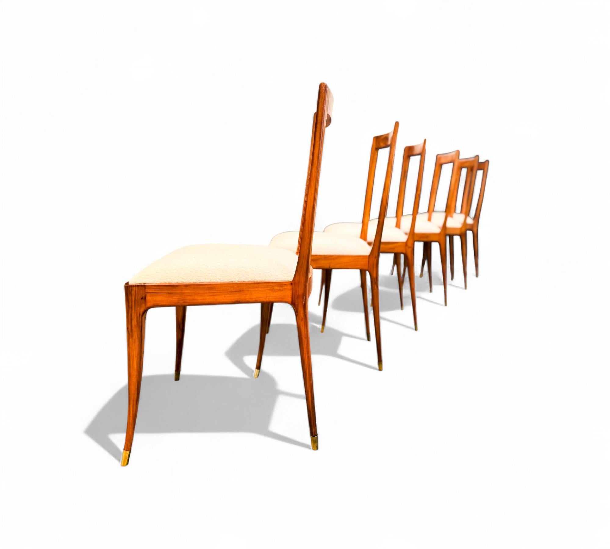 Brésilien Ensemble de 6 chaises de salle à manger en caviuna et tissu, Giuseppe Scapinelli, années 1950 - Lot 681 en vente