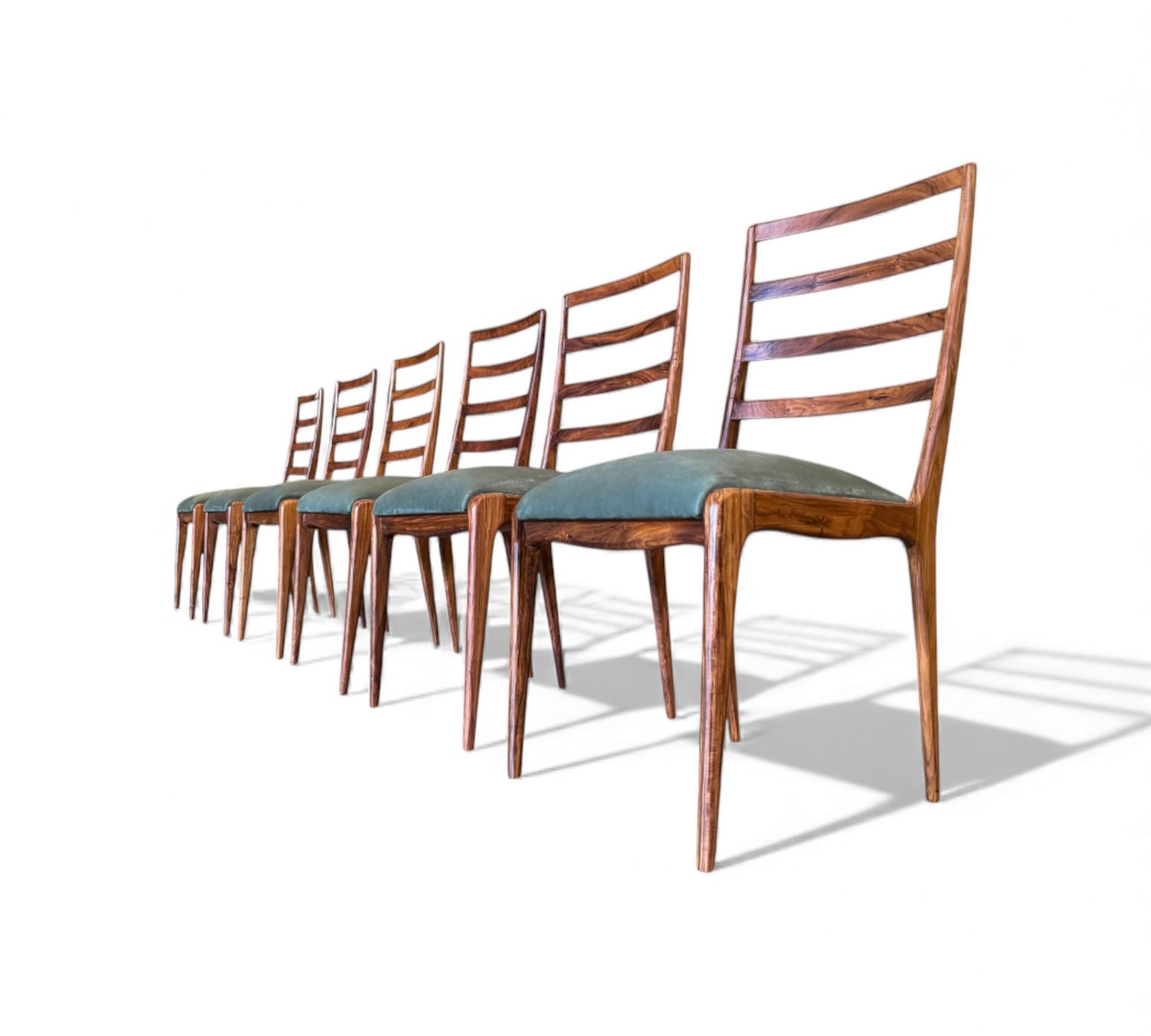 Set of 6 Dining Chairs in Caviuna Hardwood & Suede, Angelini, 1950s (Moderne der Mitte des Jahrhunderts) im Angebot