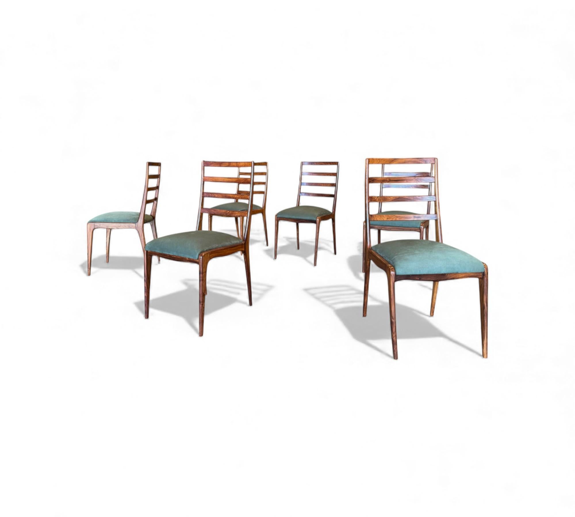 Set of 6 Dining Chairs in Caviuna Hardwood & Suede, Angelini, 1950s (Brasilianisch) im Angebot
