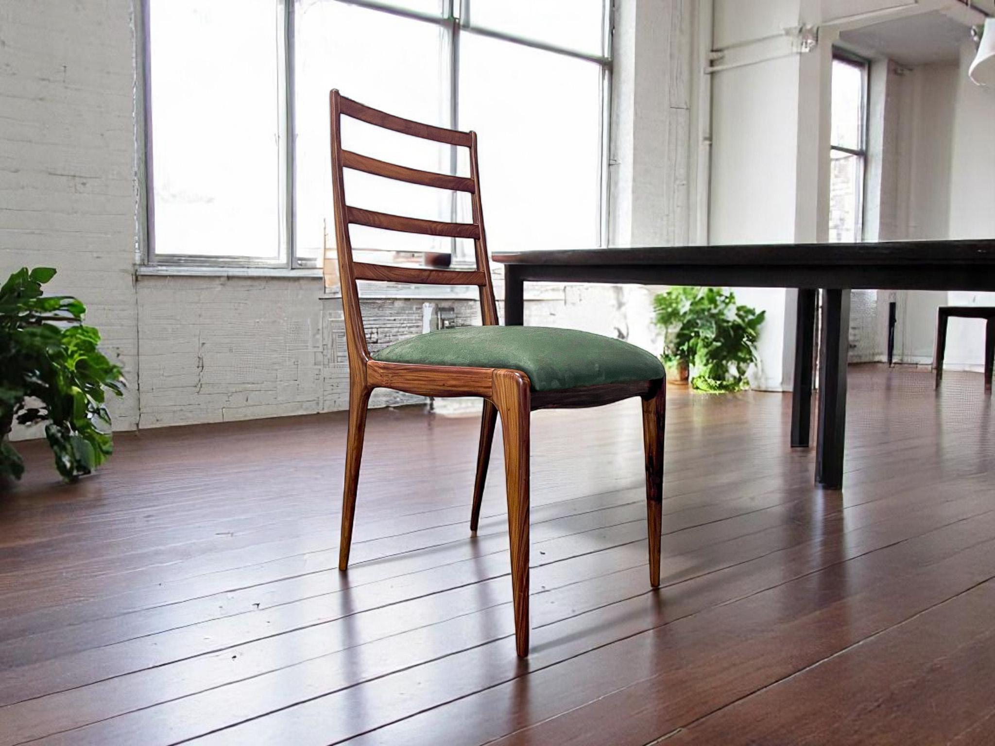 Set of 6 Dining Chairs in Caviuna Hardwood & Suede, Angelini, 1950s (20. Jahrhundert) im Angebot