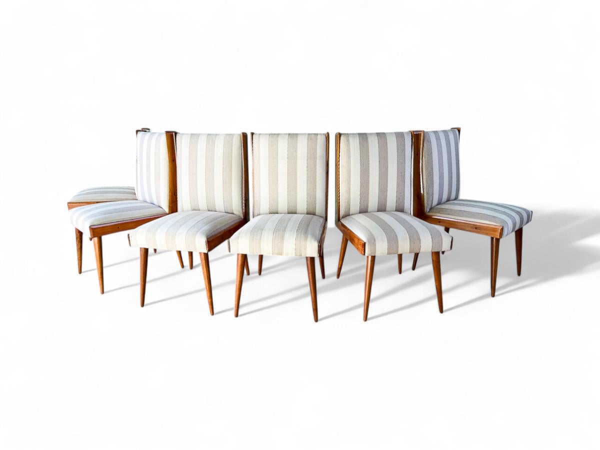 Set di 6 sedie da pranzo in legno duro e tessuto di Giuseppe Scapinelli, 1950 ca. in vendita 4