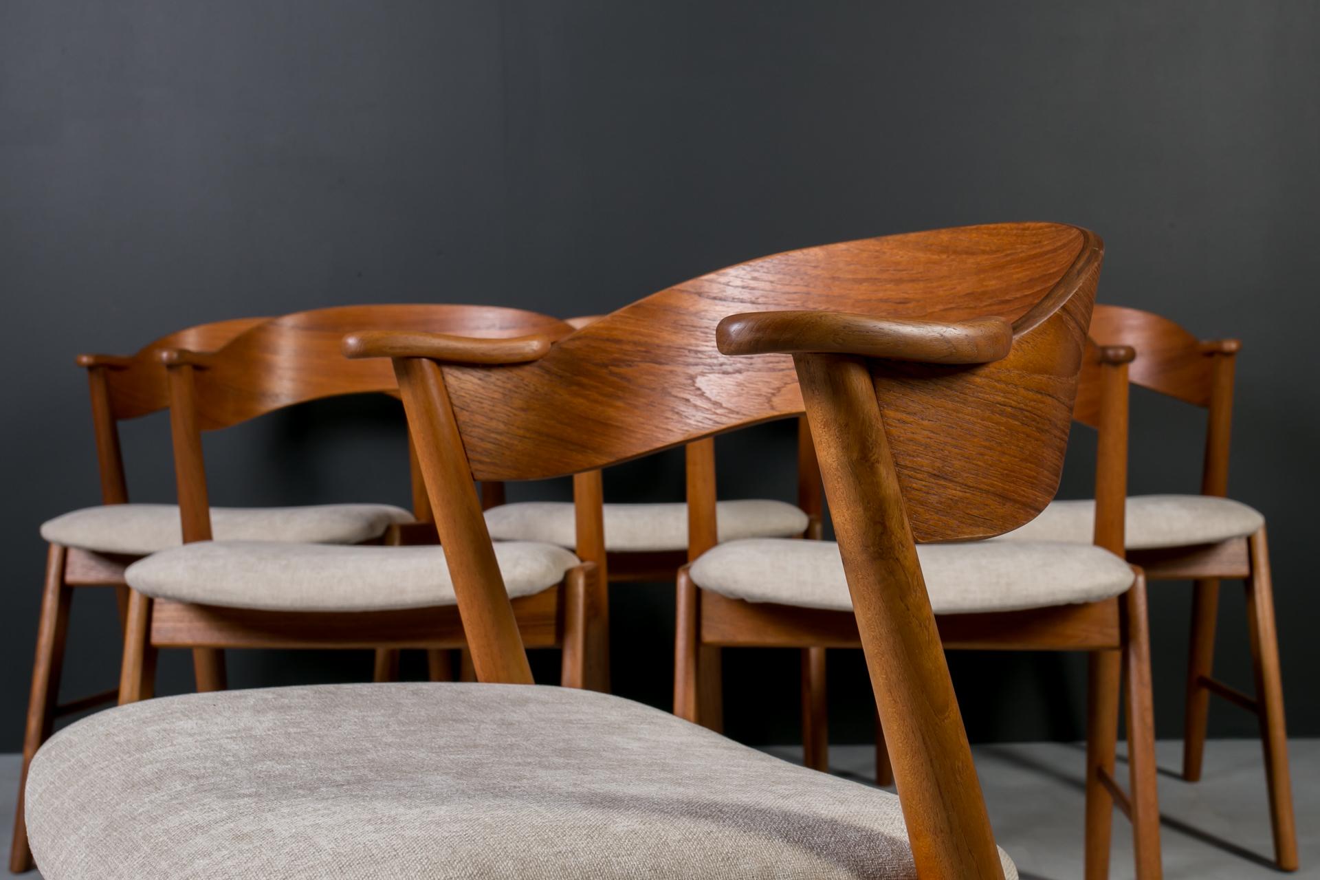 Set di 6 sedie da pranzo in stile Kai Kristiansen, anni '60, Korup, completamente restaurate in vendita 3