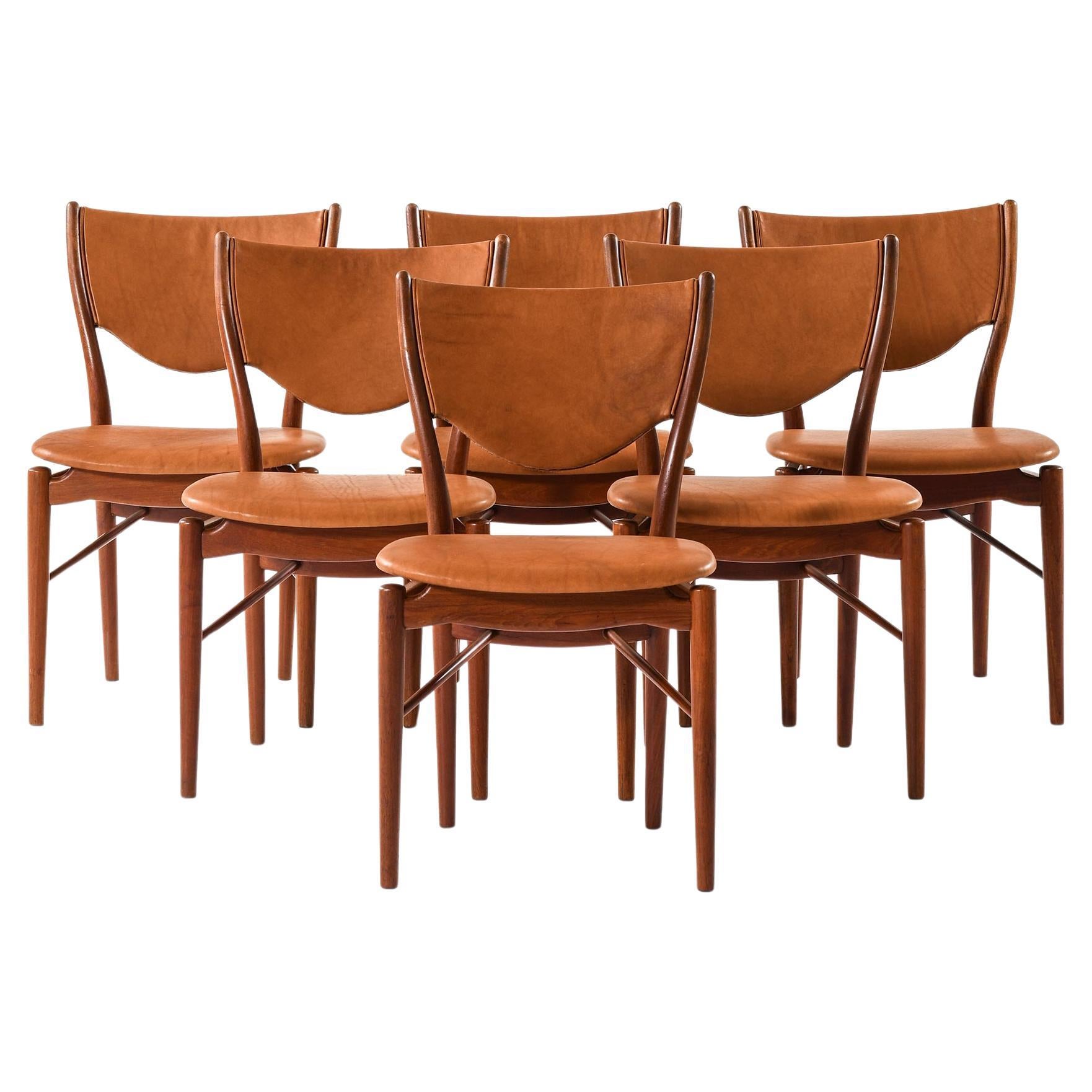 Set of 6 Dining Chairs in Leather and Teak by Finn Juhl, 1952