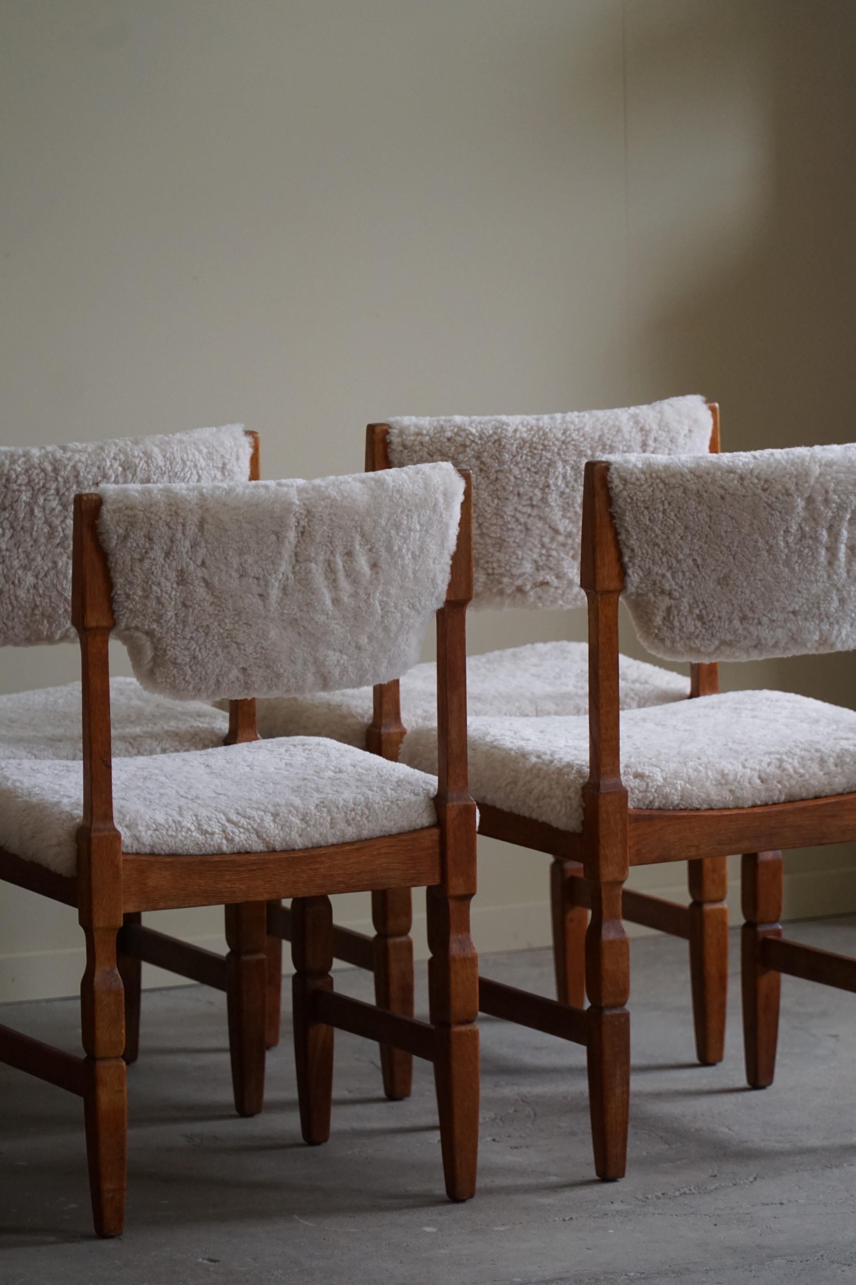 Ensemble de 6 chaises de salle à manger danoises mi-siècle moderne en chêne et laine d'agneau, années 1960 en vente 11