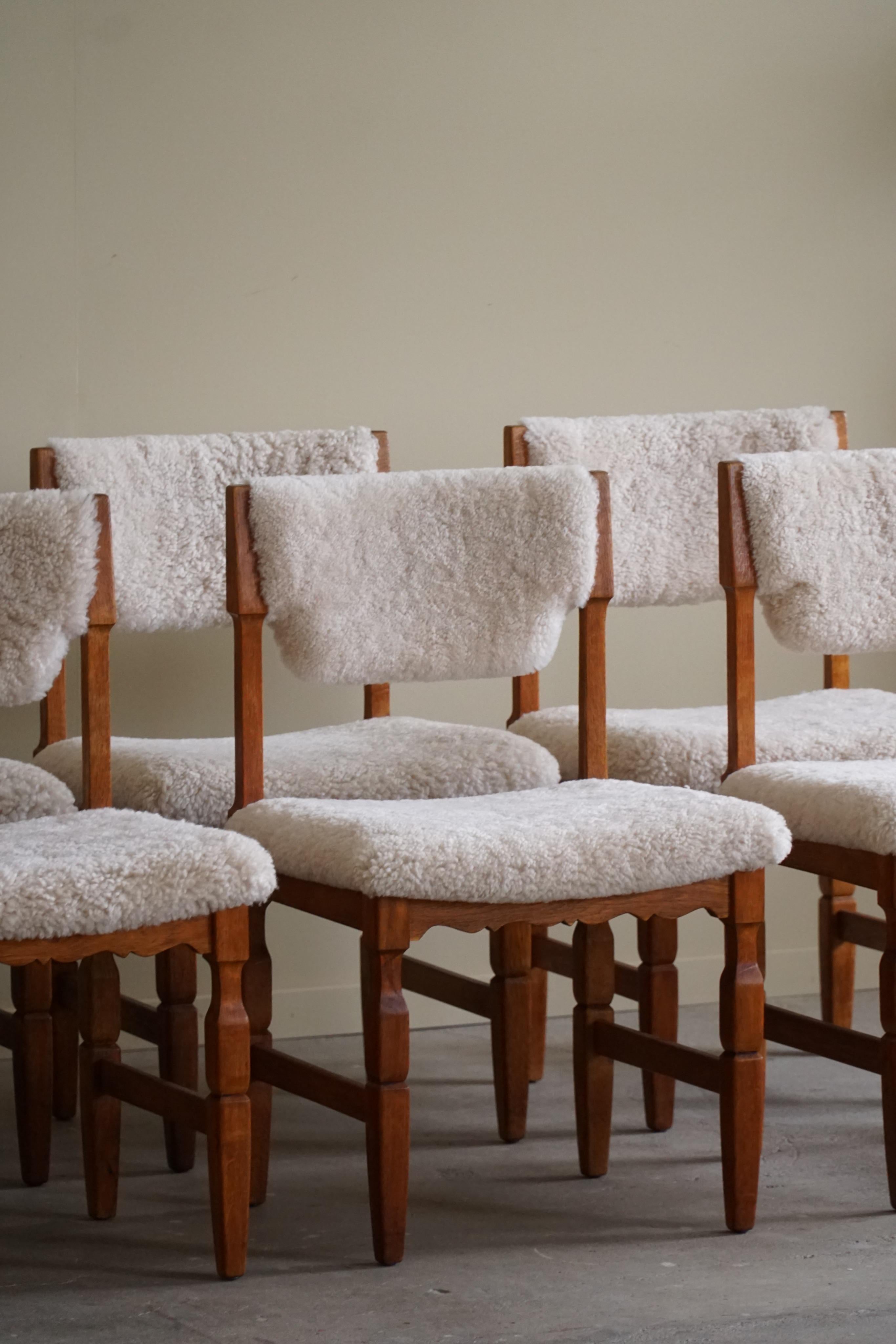 Mid-Century Modern Ensemble de 6 chaises de salle à manger danoises mi-siècle moderne en chêne et laine d'agneau, années 1960 en vente