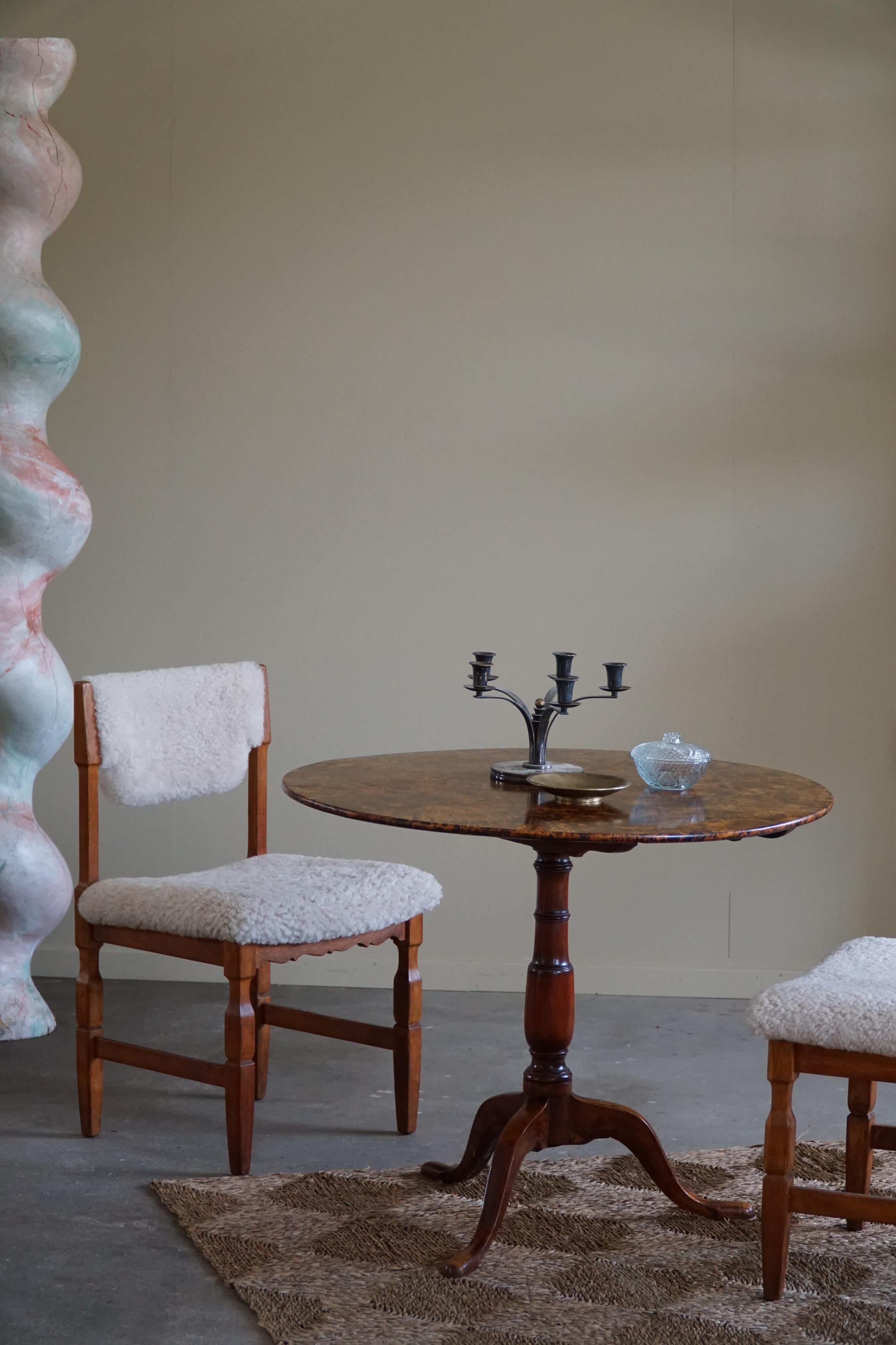 20ième siècle Ensemble de 6 chaises de salle à manger danoises mi-siècle moderne en chêne et laine d'agneau, années 1960 en vente