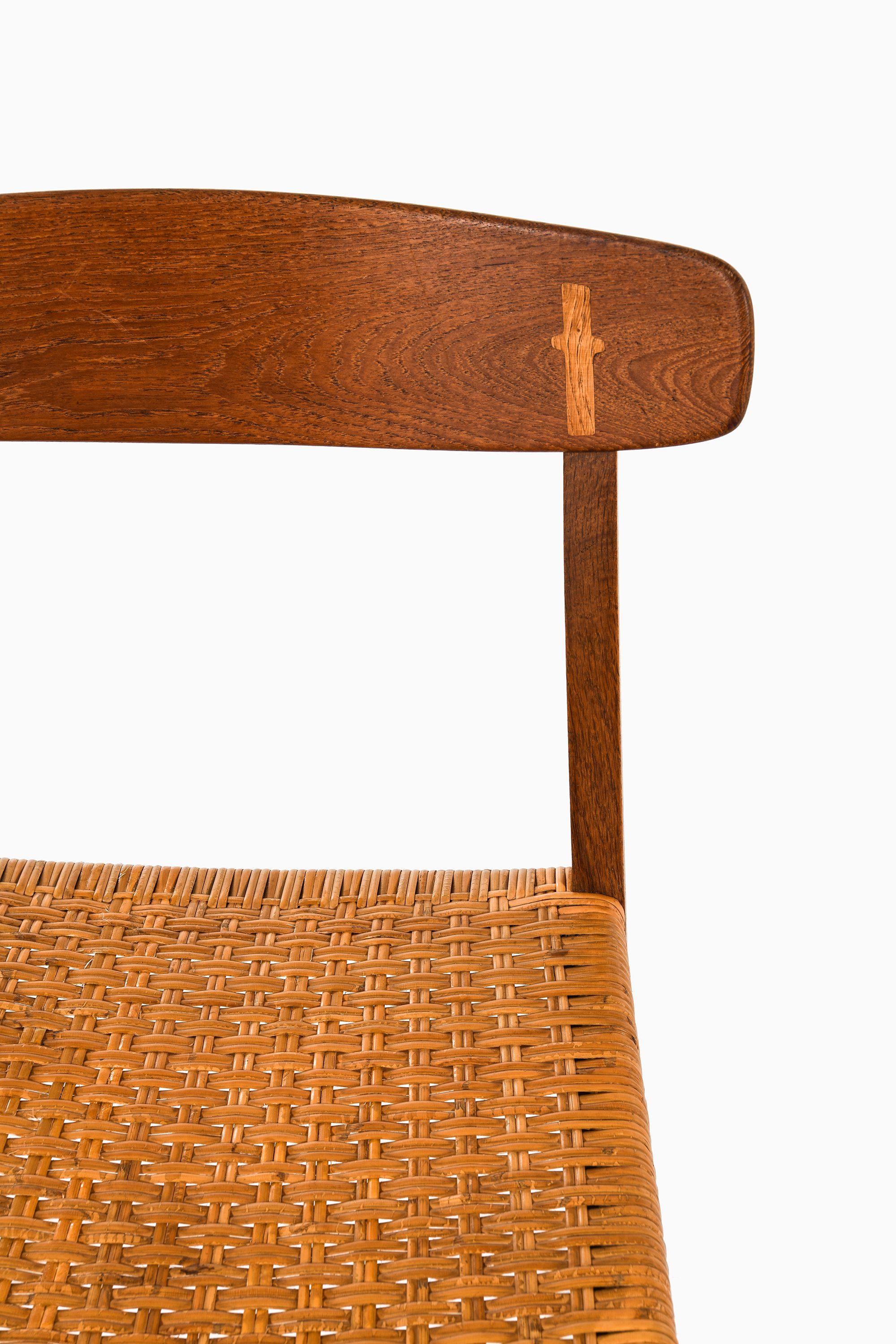 Set di 6 sedie da pranzo in Teak, Oak e Cane di Hans Wegner, anni '50 in vendita 2