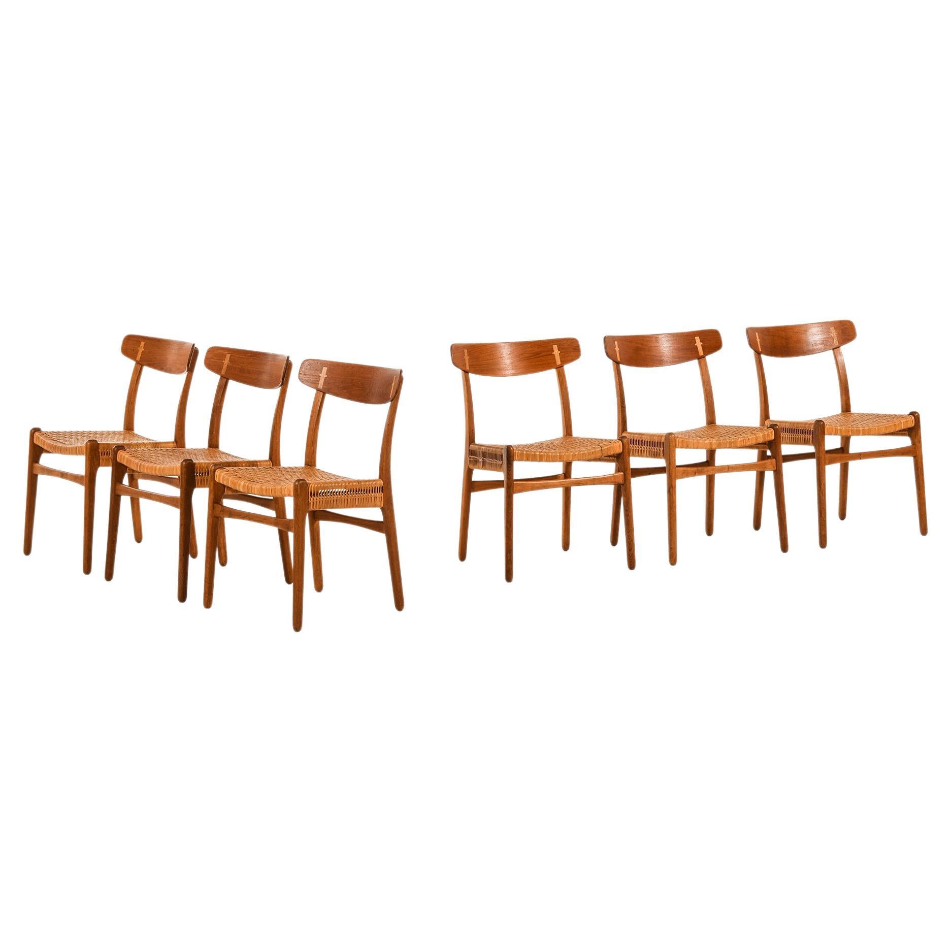 Set di 6 sedie da pranzo in Teak, Oak e Cane di Hans Wegner, anni '50 in vendita