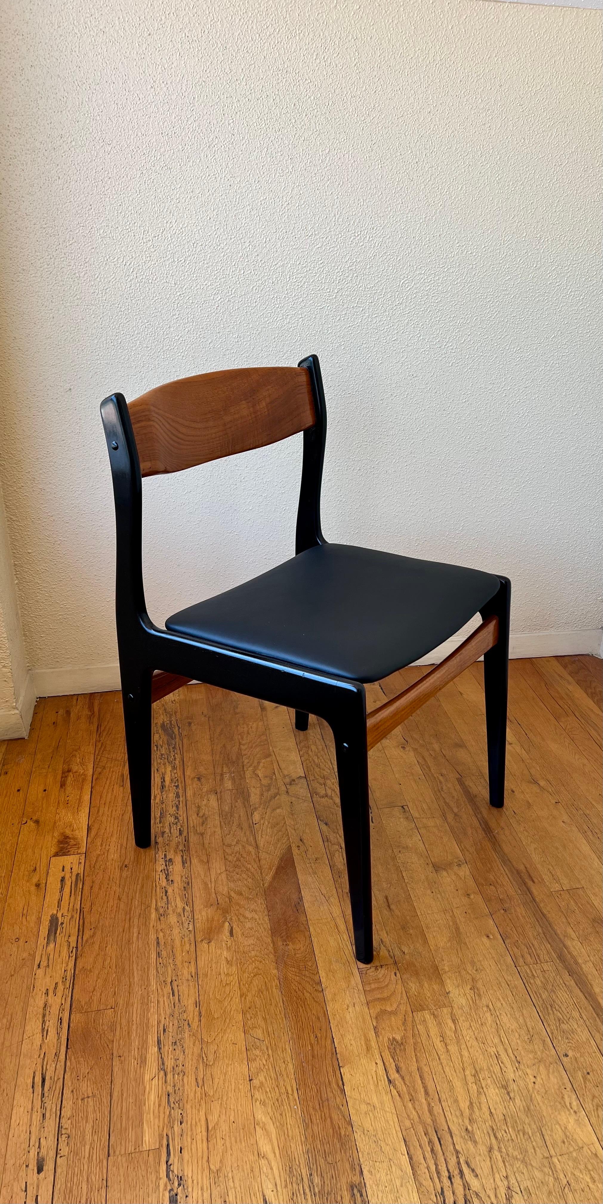 Great set of 6 Danish modern solid lacquer teak dining chairs circa 1960's, the chairs have been professionally lacquer and refinish the seat covers have new satin black naugahyde.