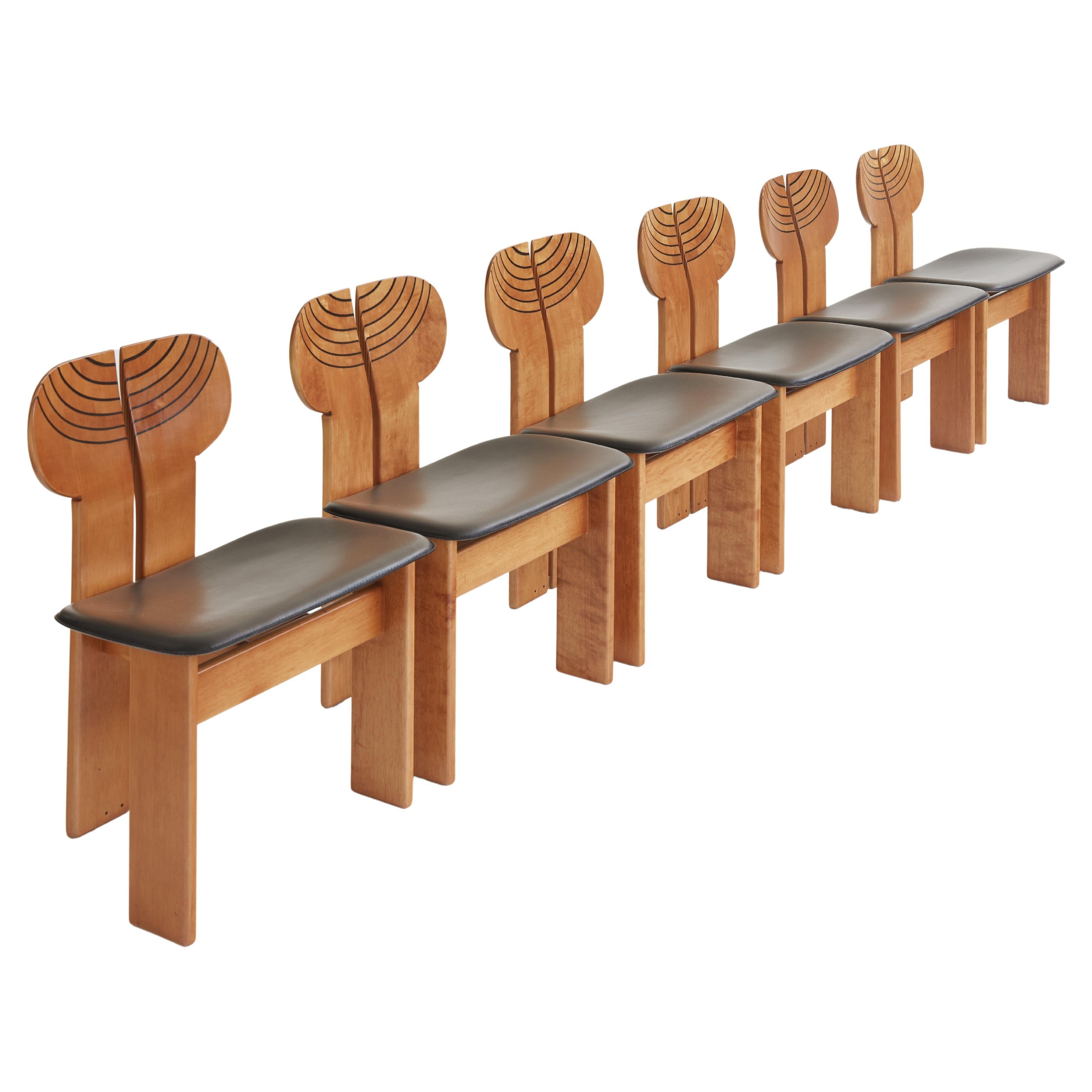 Exceptionnel ensemble de 6 chaises de salle à manger 