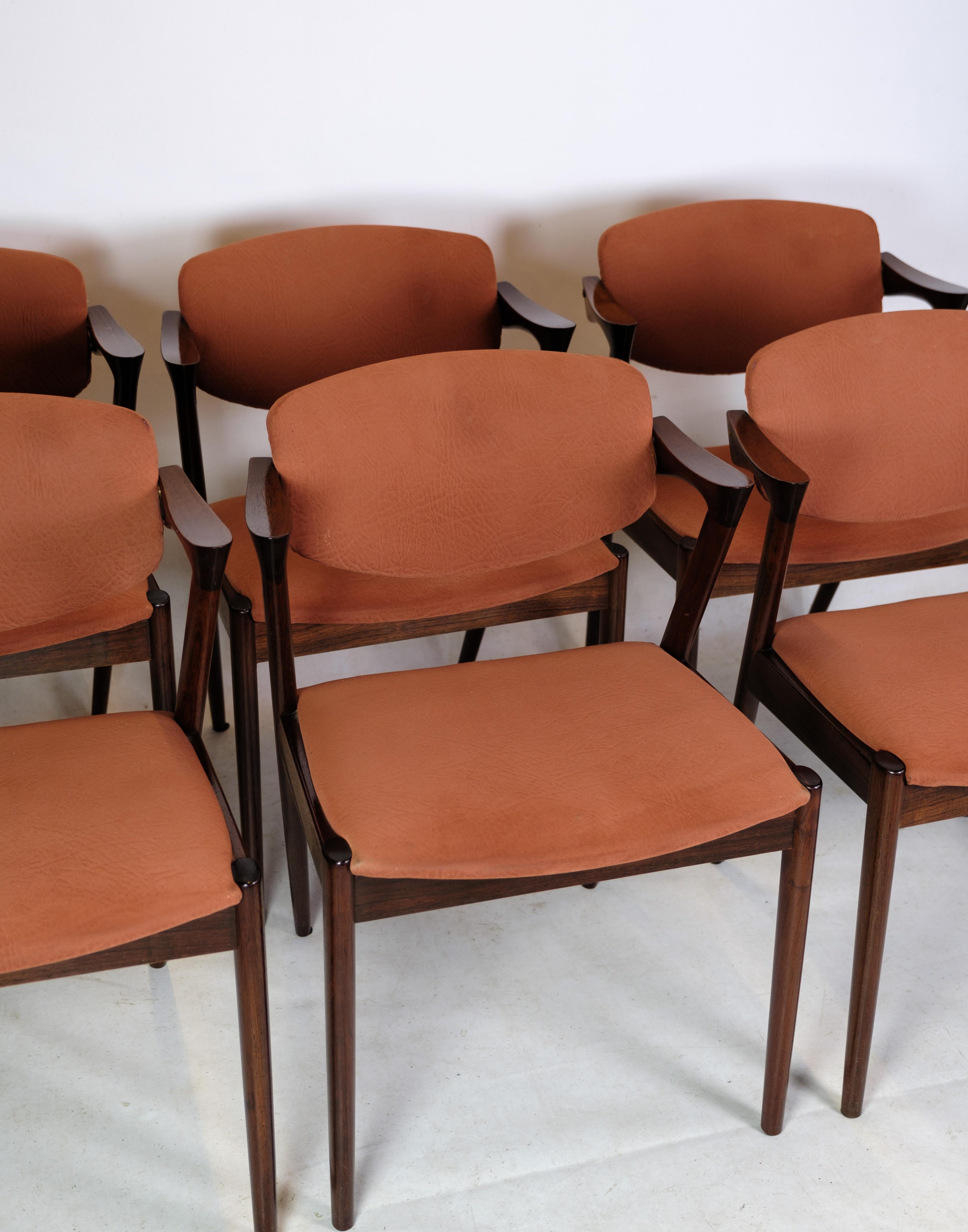 Scandinavian Modern Set of 6 Dining Room Chairs Model 42 in Rosewood By Kai Kristiansen  For Sale