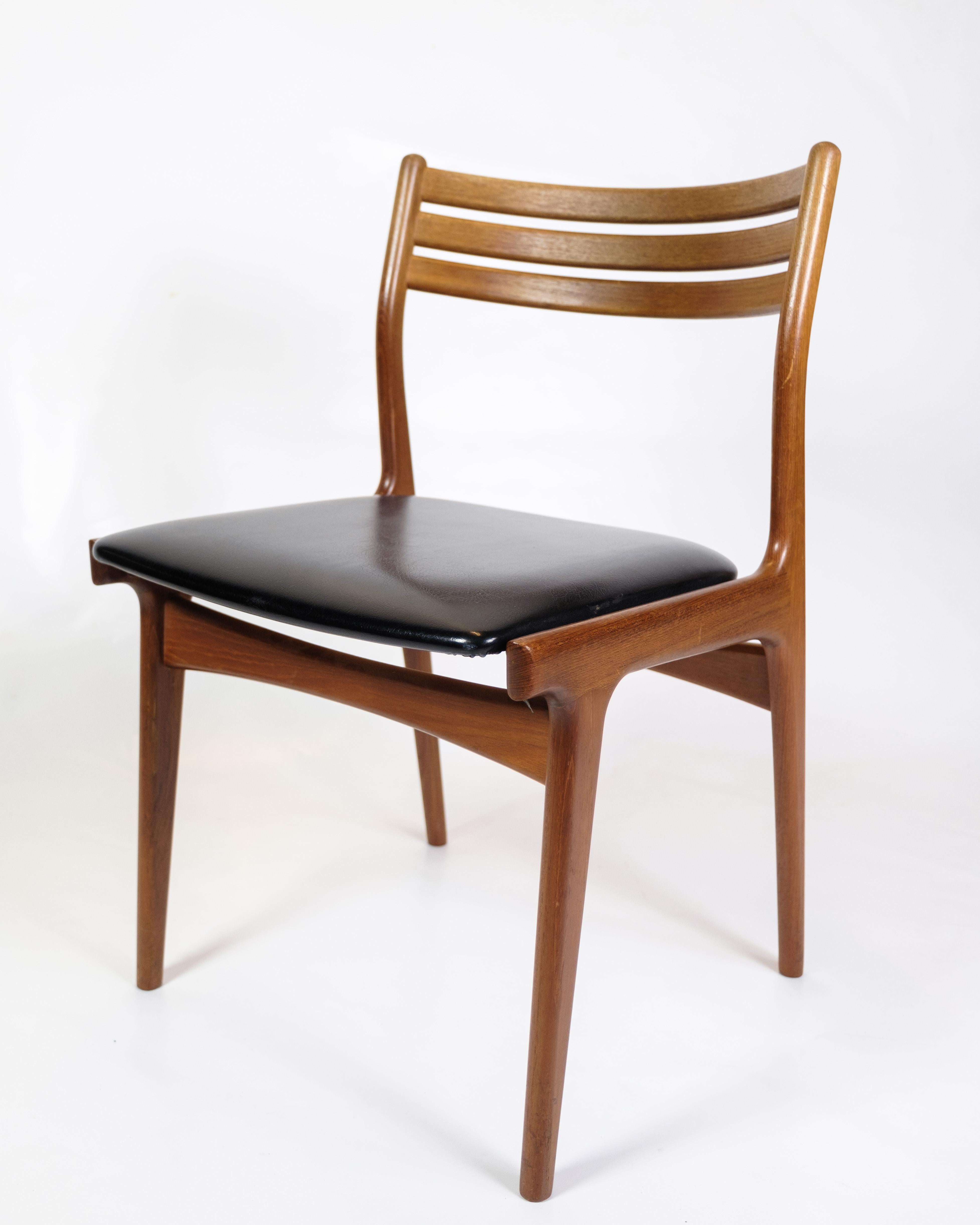 Danish Set Of 6 Dining Room Chairs Model U20 Made In Teak By Johannes Andersen 1960s For Sale