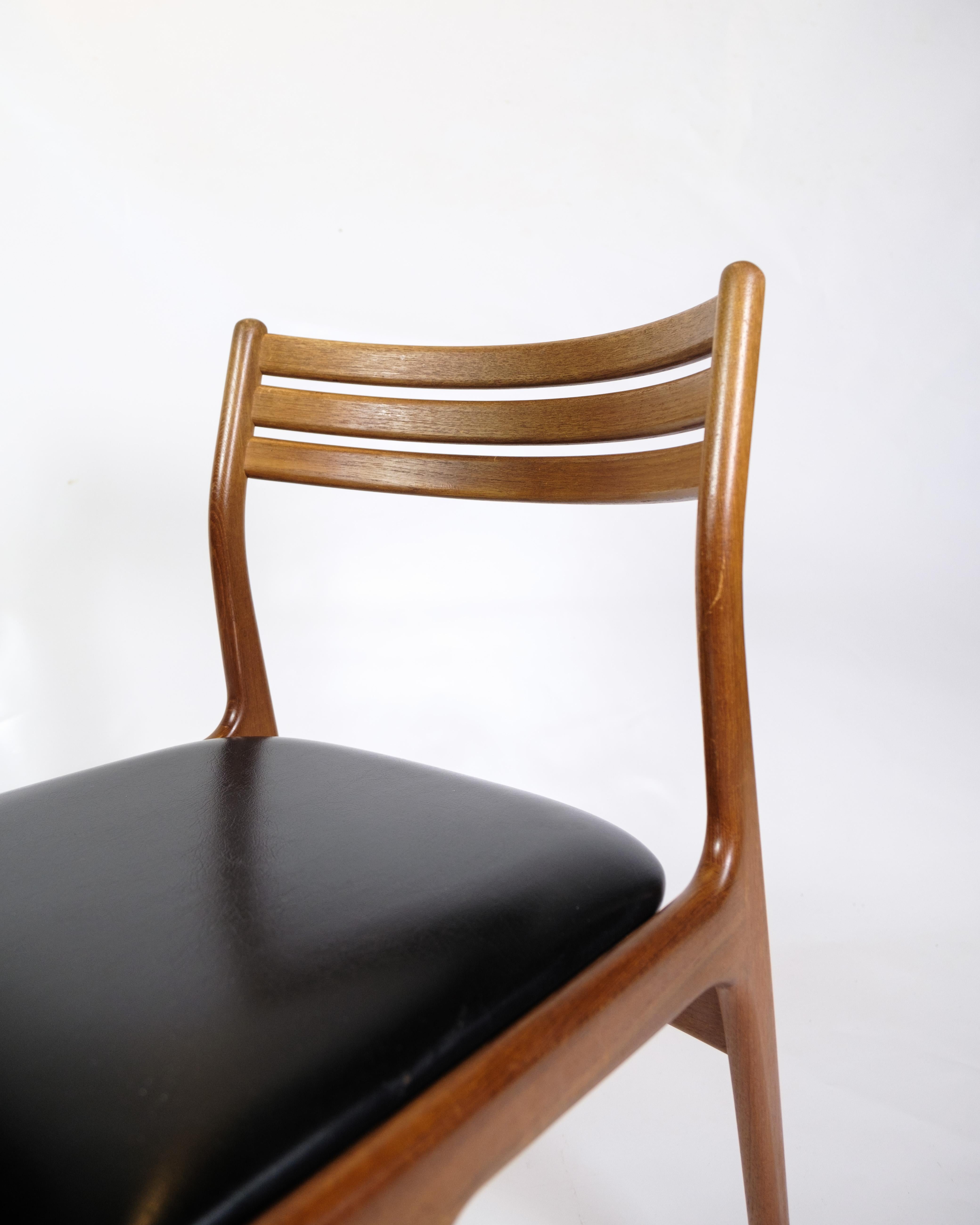 Mid-20th Century Set Of 6 Dining Room Chairs Model U20 Made In Teak By Johannes Andersen 1960s For Sale