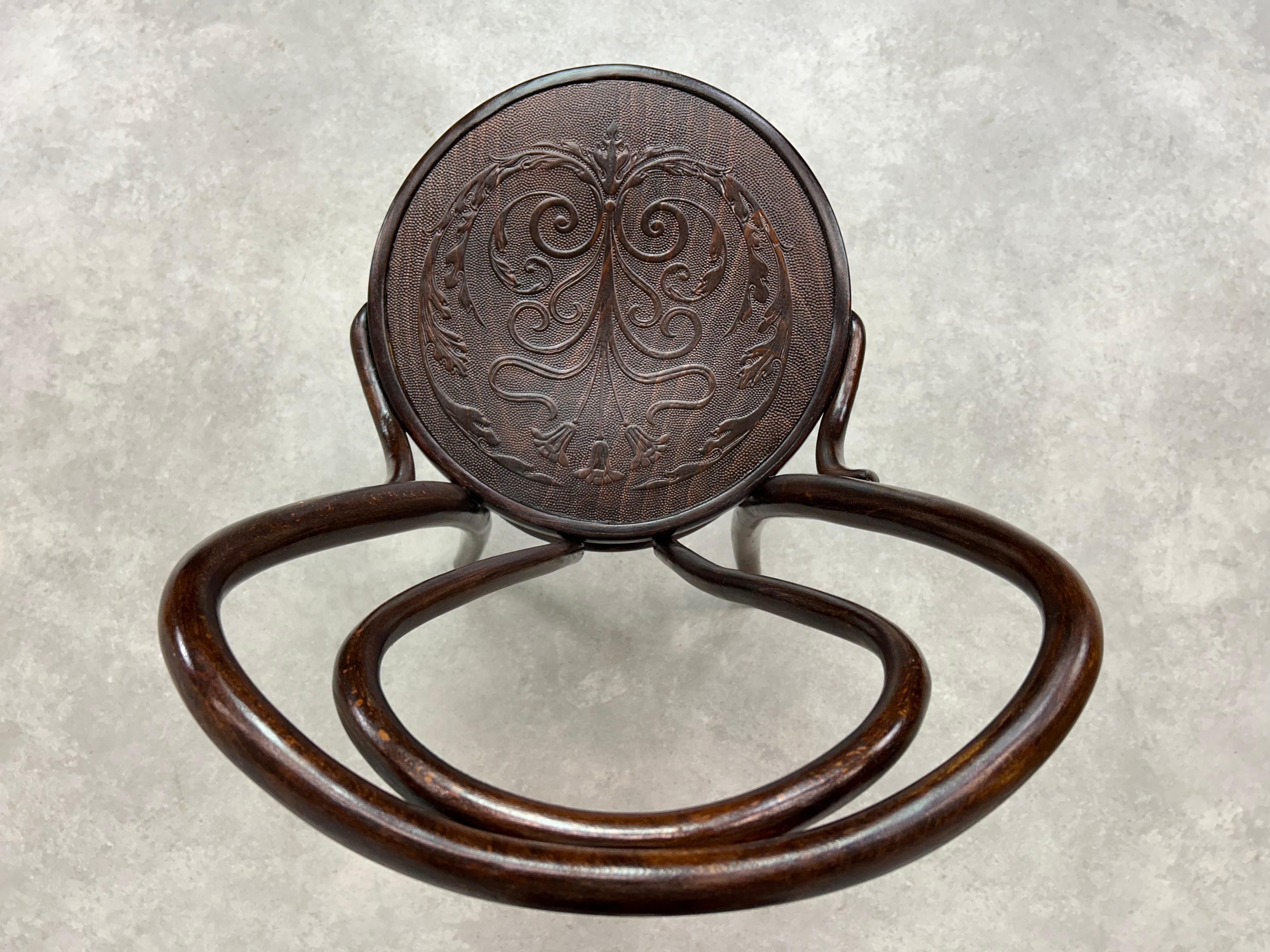Inizio XX secolo Set di 6 sedie per sala da pranzo n. 18 di Thonet in vendita