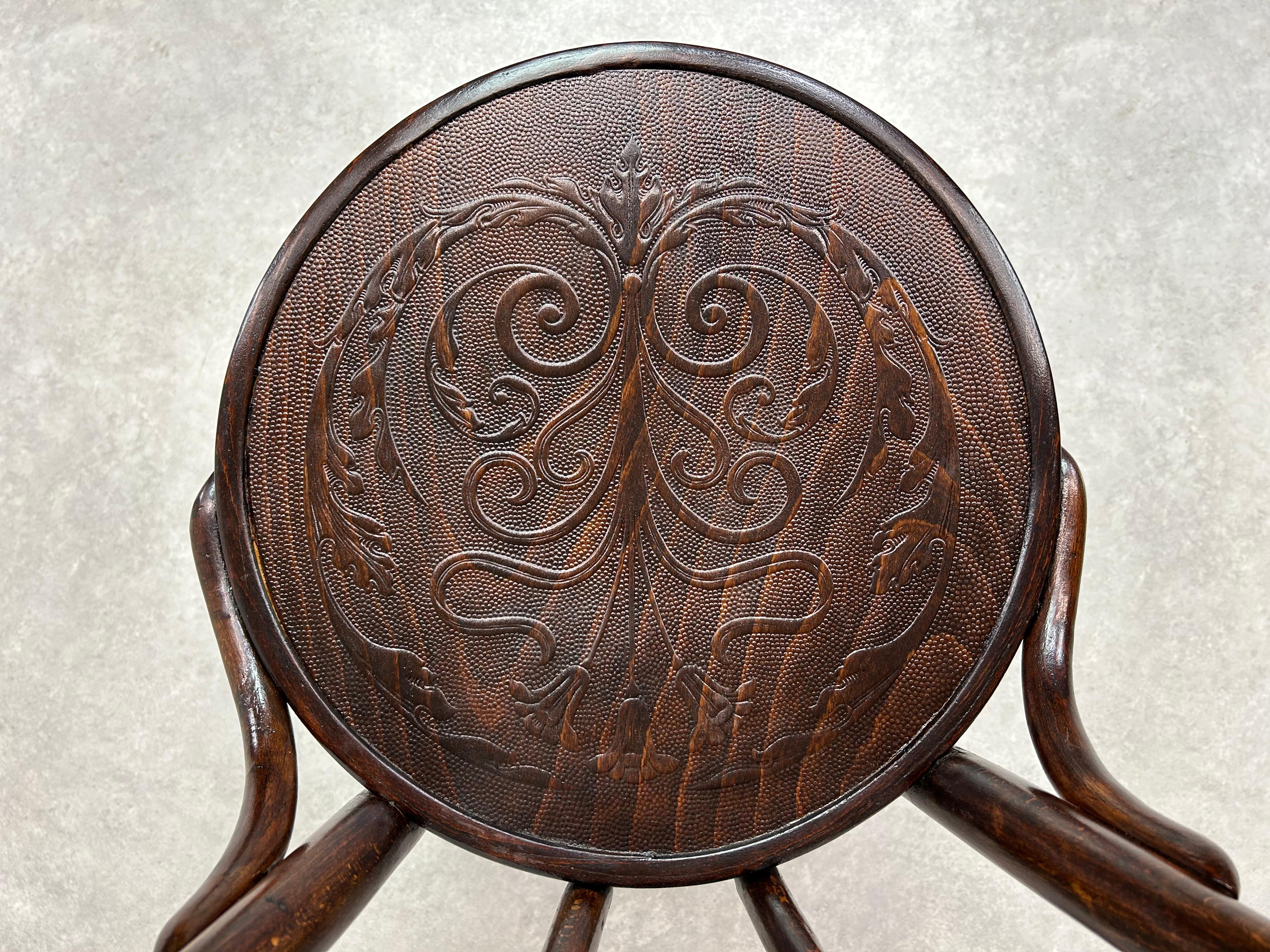 Faggio Set di 6 sedie per sala da pranzo n. 18 di Thonet in vendita