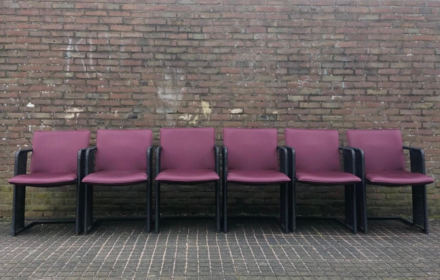 Ensemble de 6 chaises de salle à manger en osier de conception néerlandaise par Luit Van Der Helm, années 1980. en vente 2